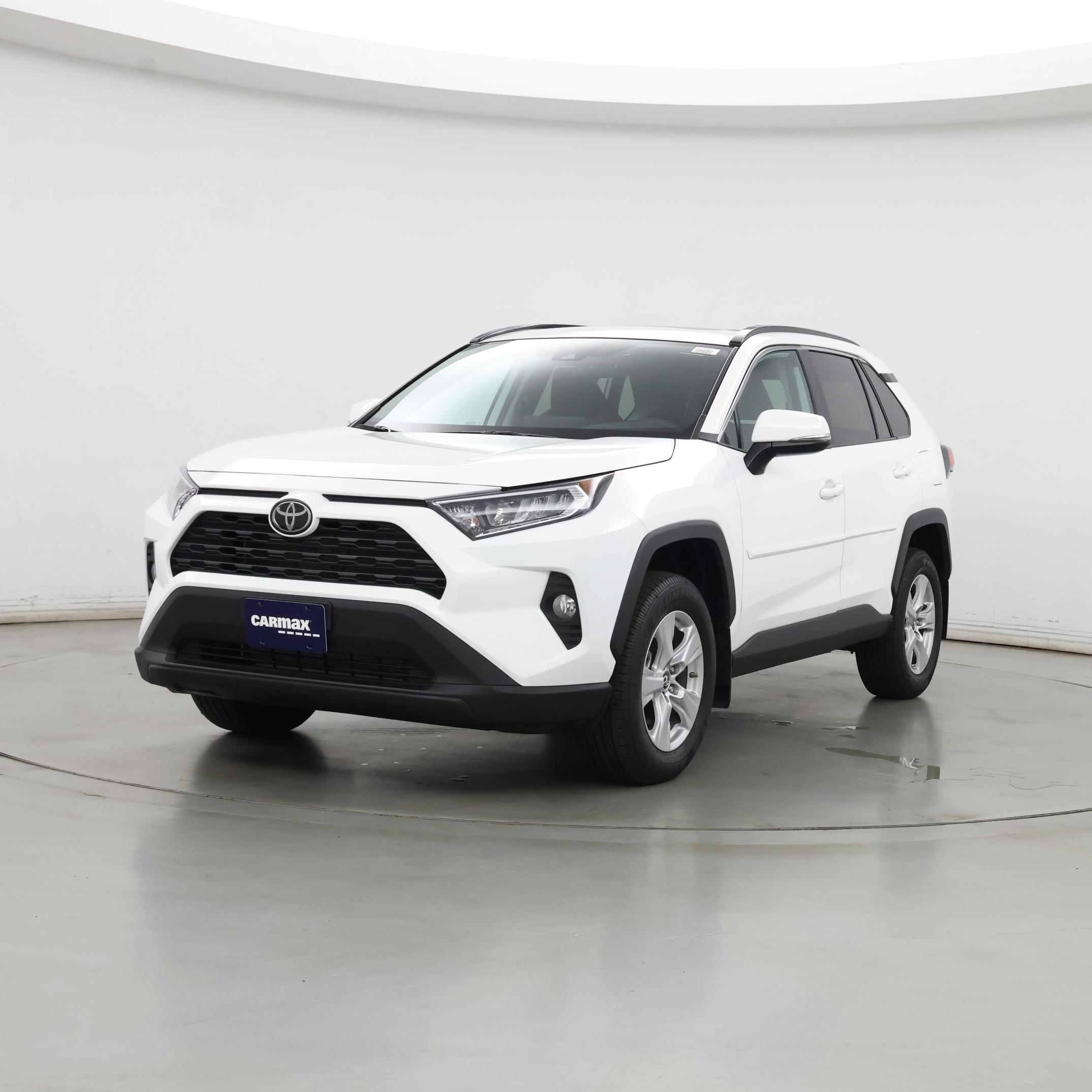 Thumbnail: 2019 Toyota RAV4 - 4