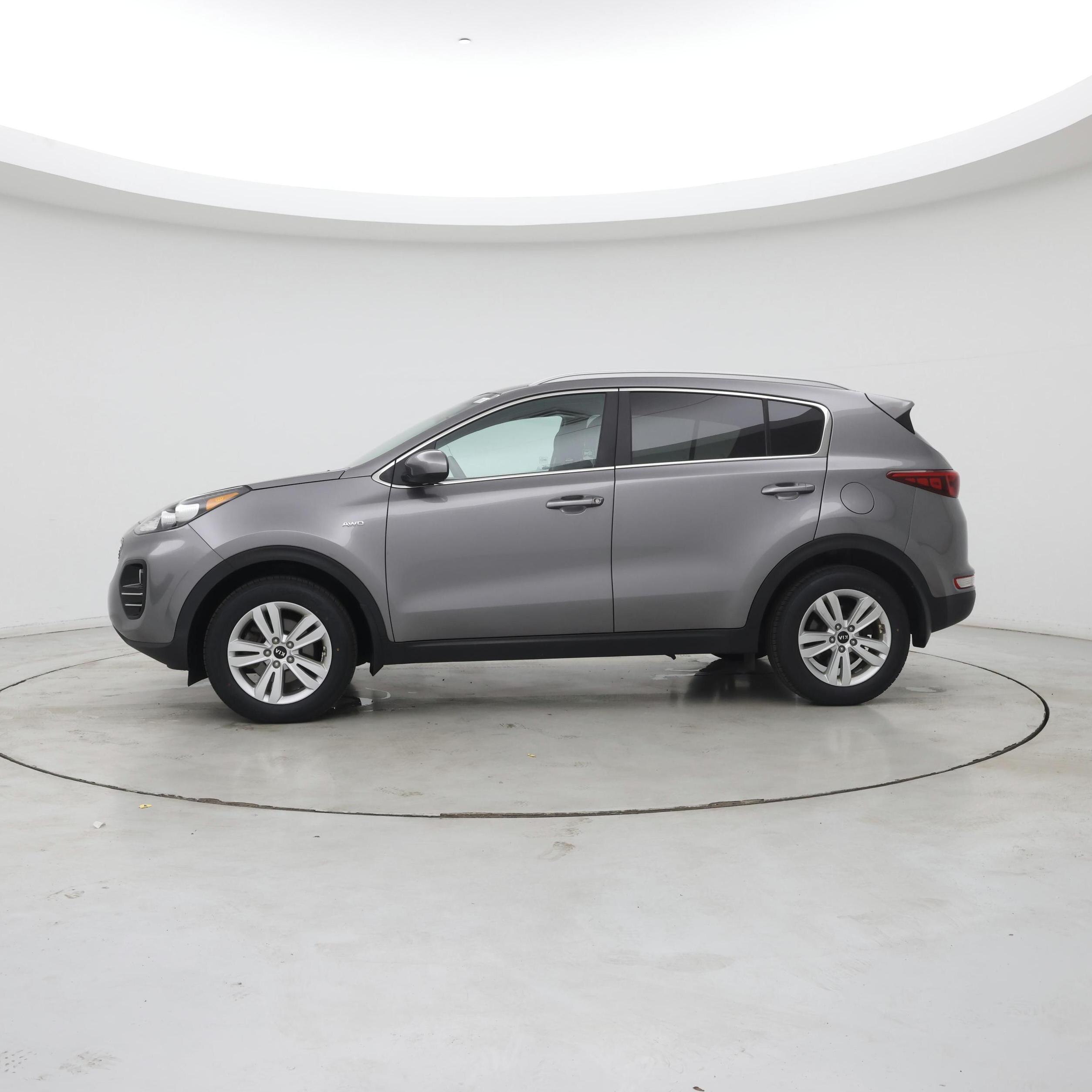 Thumbnail: 2018 Kia Sportage - 3