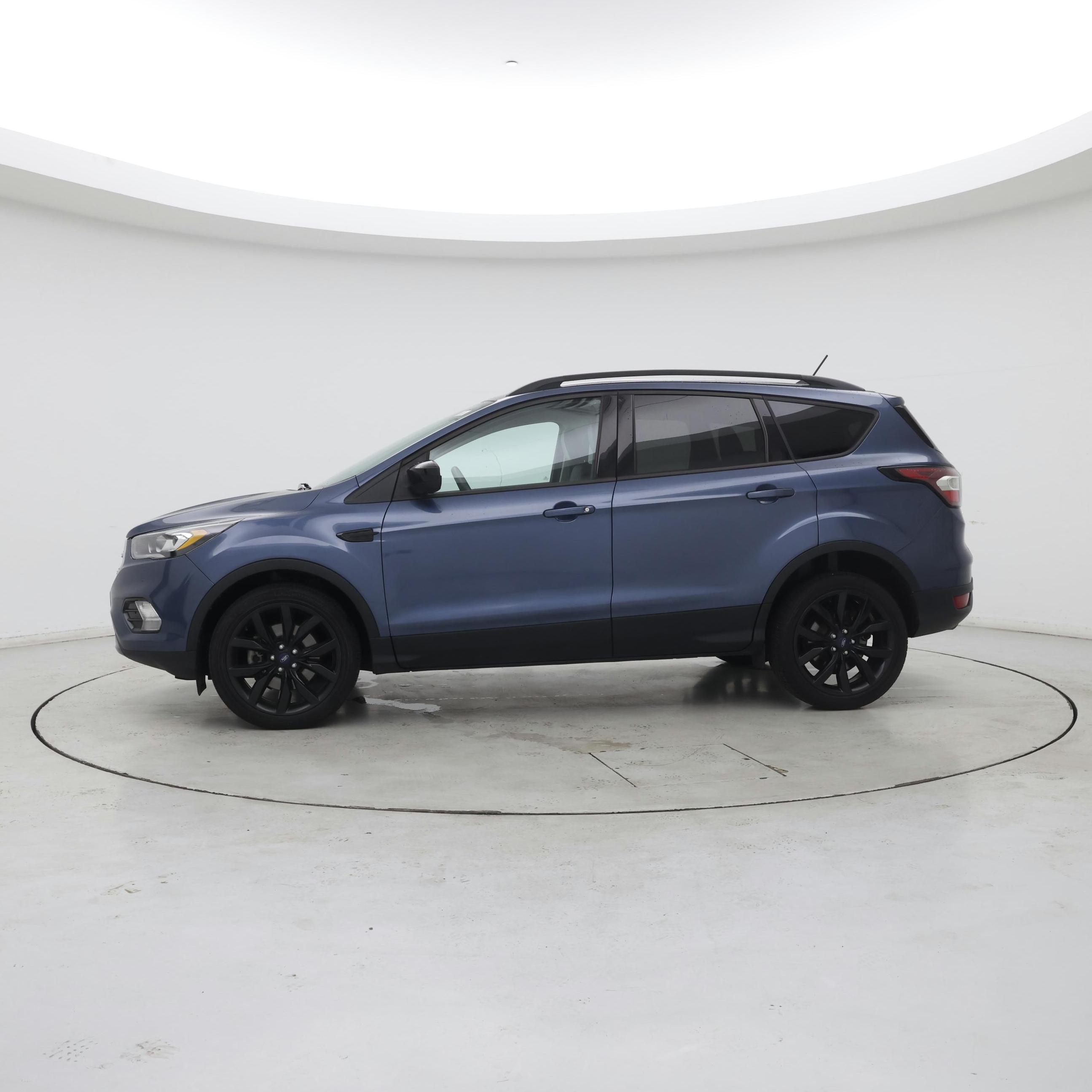 Thumbnail: 2018 Ford Escape - 3