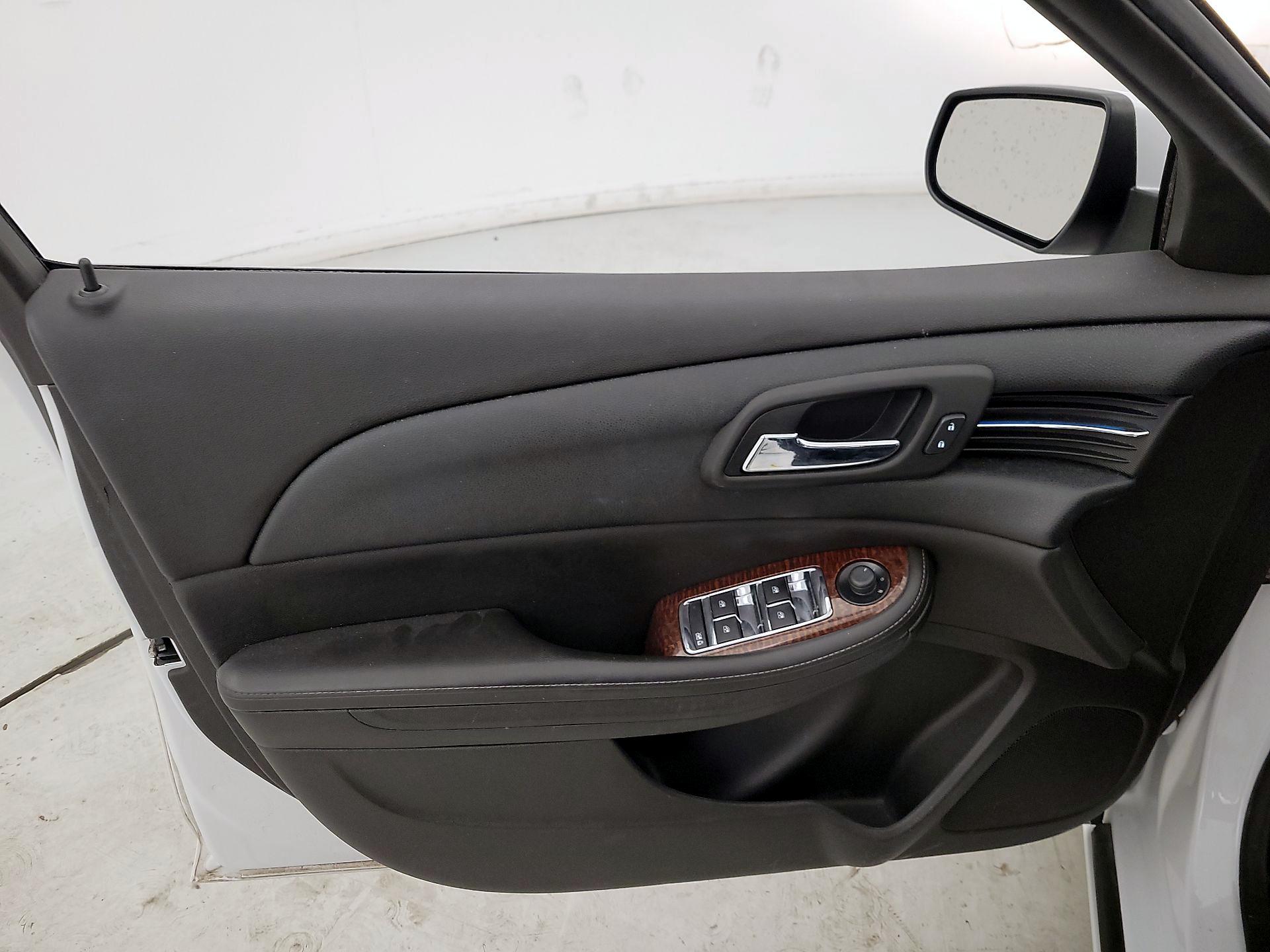 Thumbnail: 2013 Chevrolet Malibu - 12