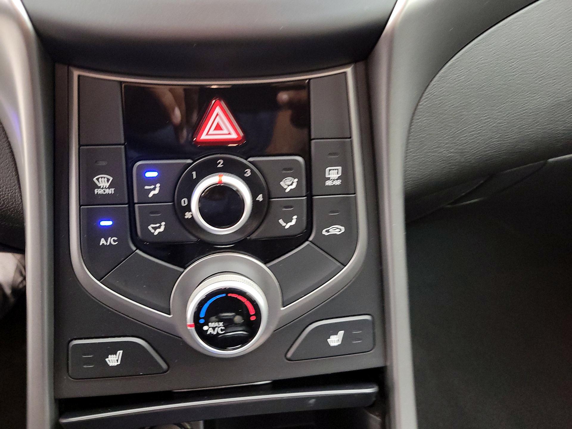 Thumbnail: 2016 Hyundai Elantra - 15