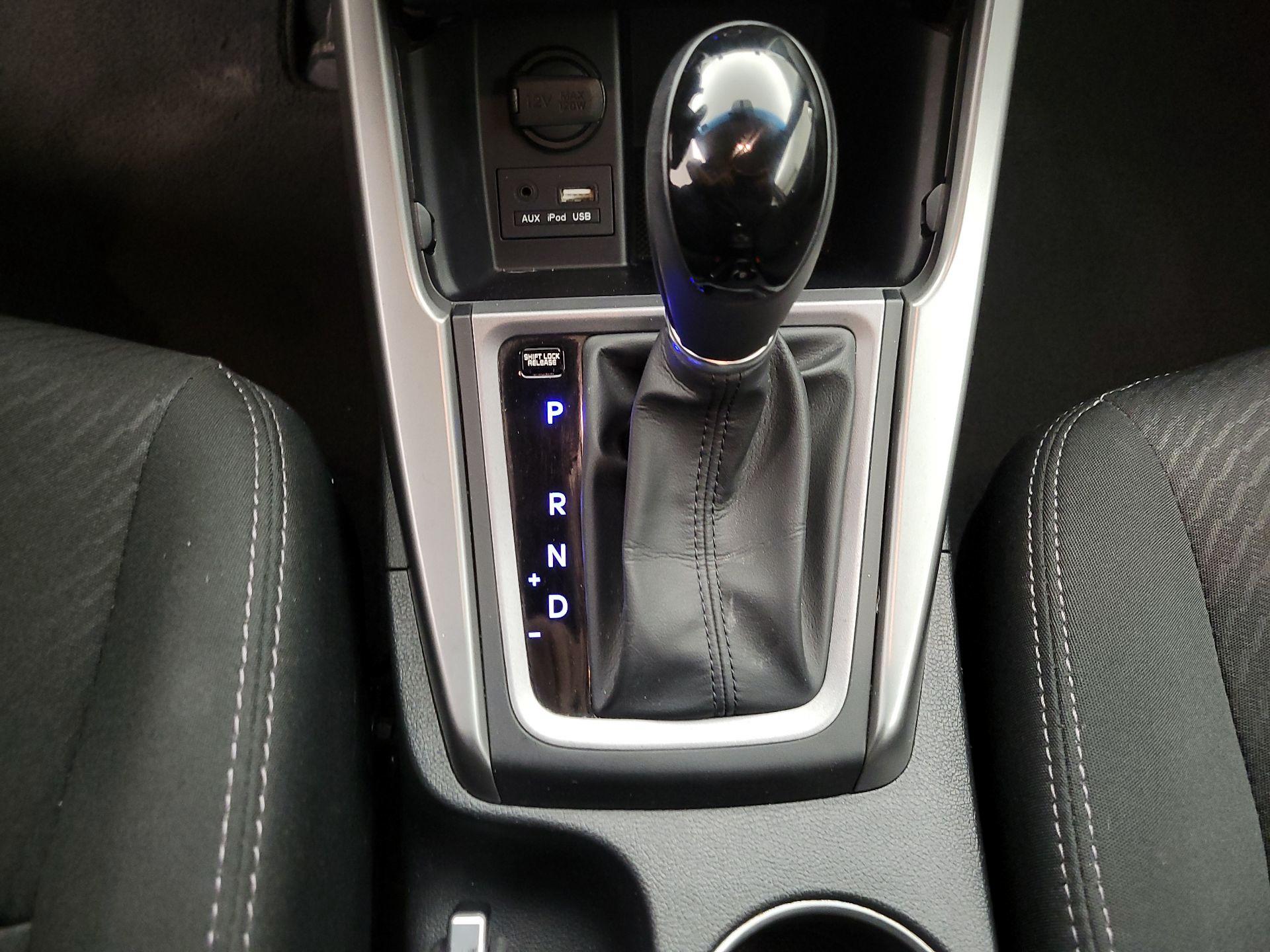 Thumbnail: 2016 Hyundai Elantra - 16
