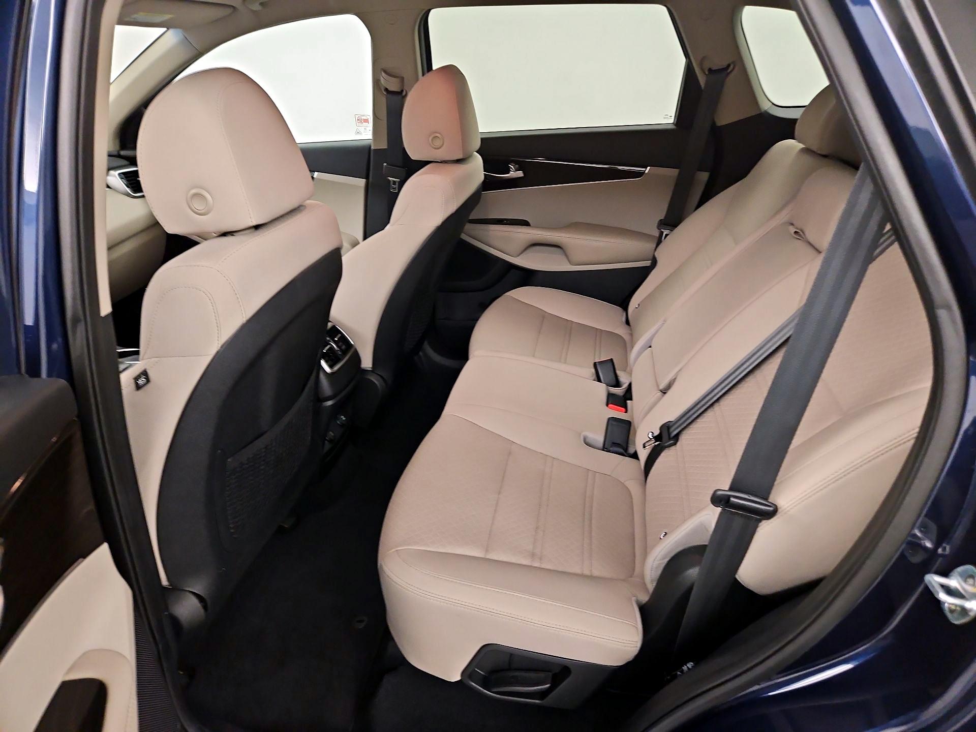 Thumbnail: 2019 Kia Sorento - 19