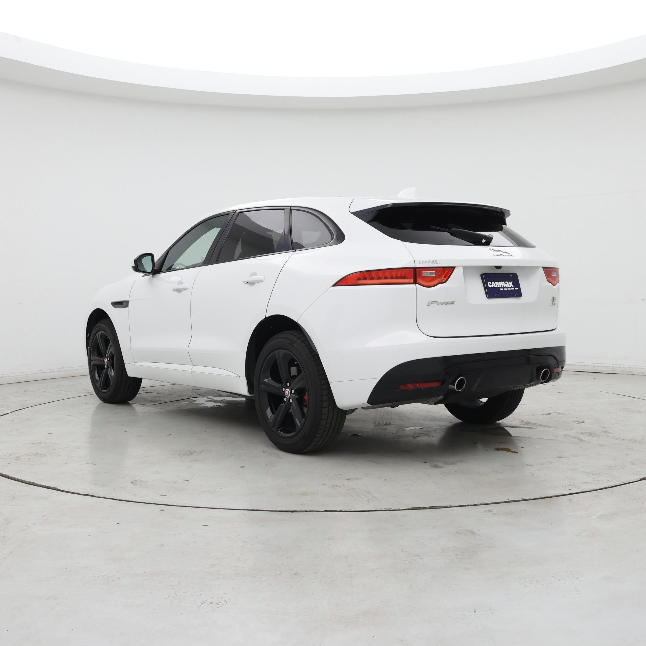 Thumbnail: 2018 Jaguar F-Pace - 2