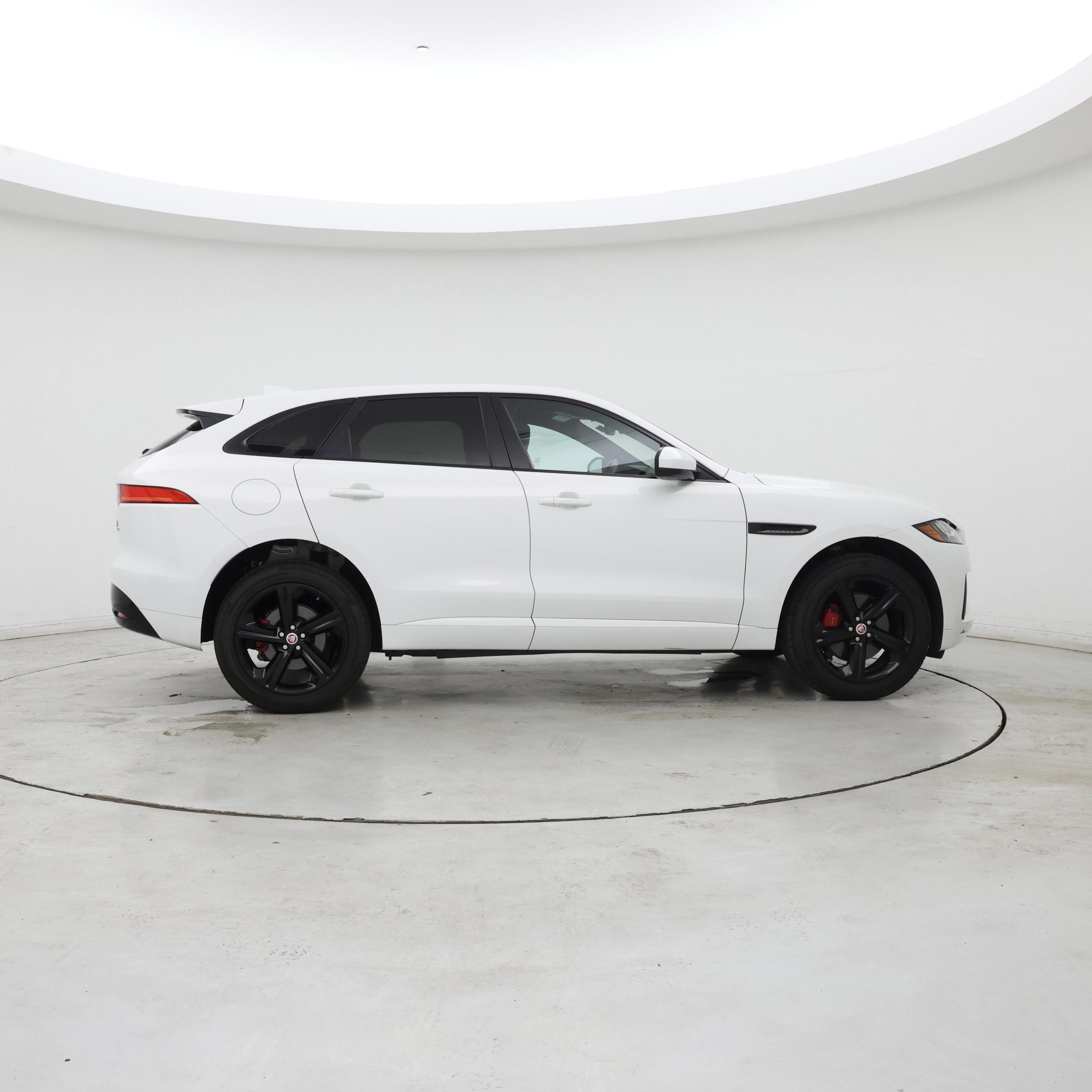 Thumbnail: 2018 Jaguar F-Pace - 7