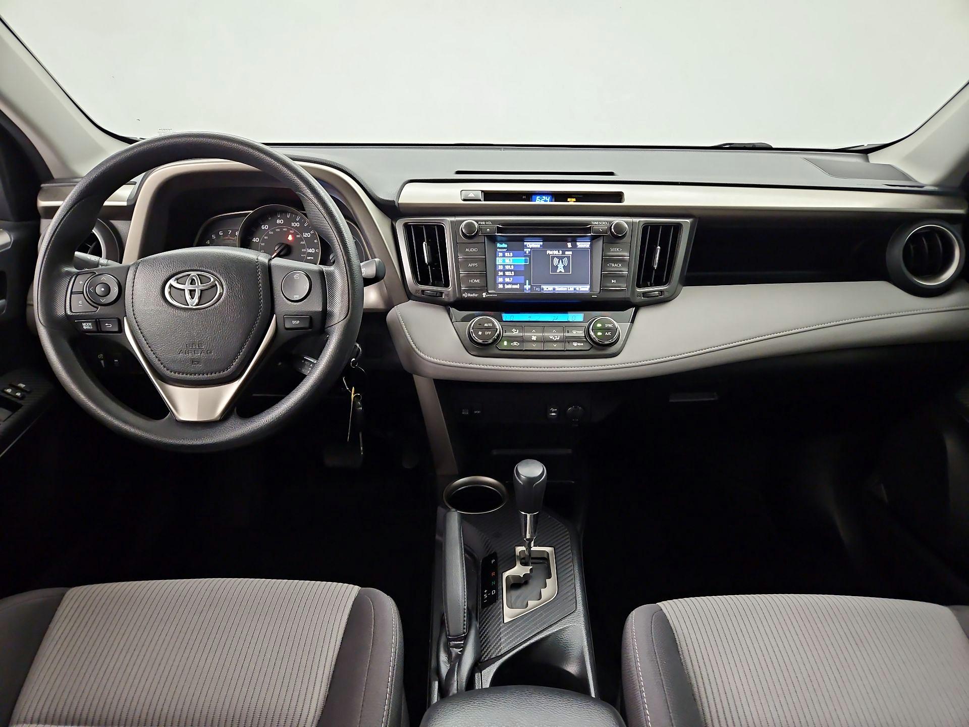 Thumbnail: 2015 Toyota RAV4 - 9