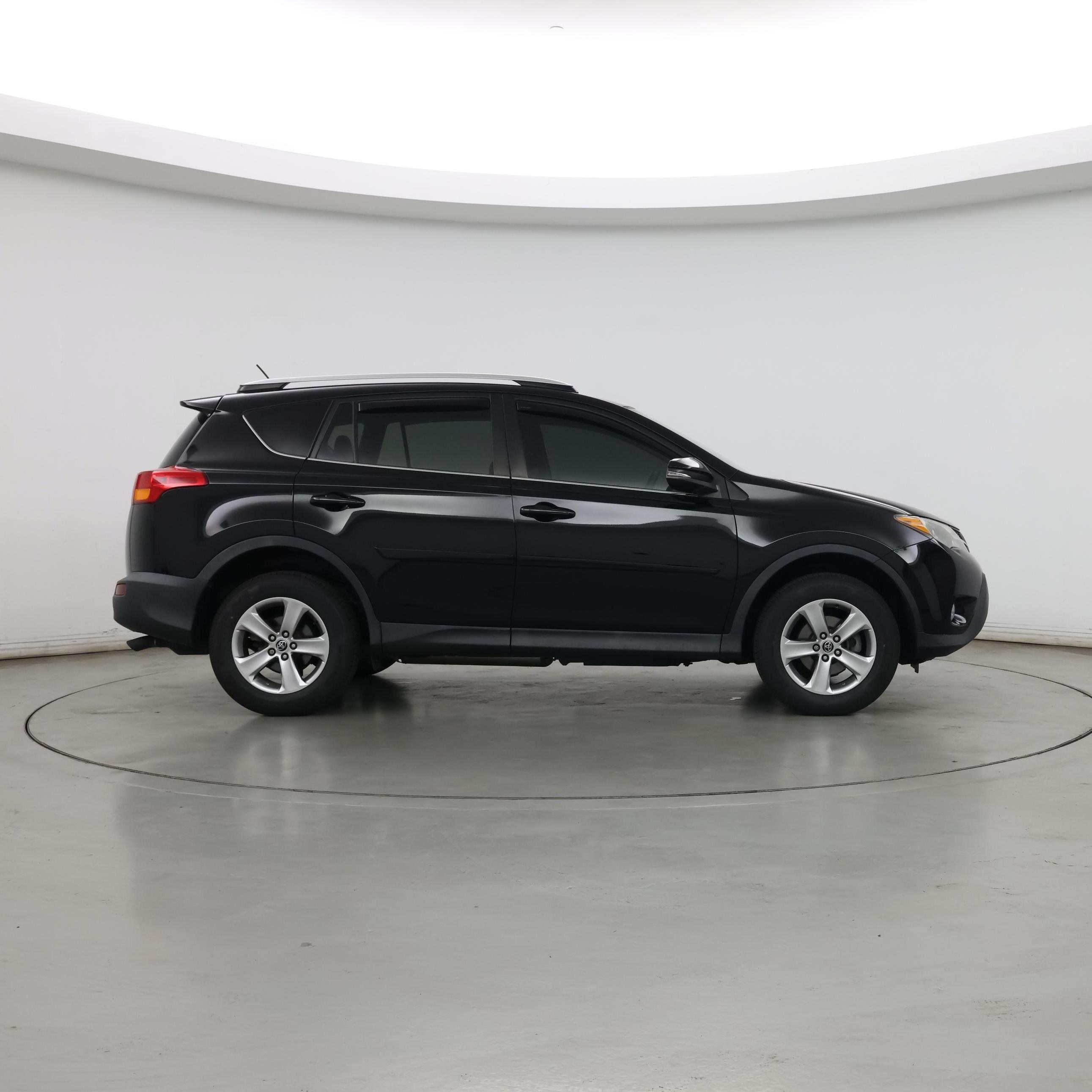 Thumbnail: 2015 Toyota RAV4 - 7