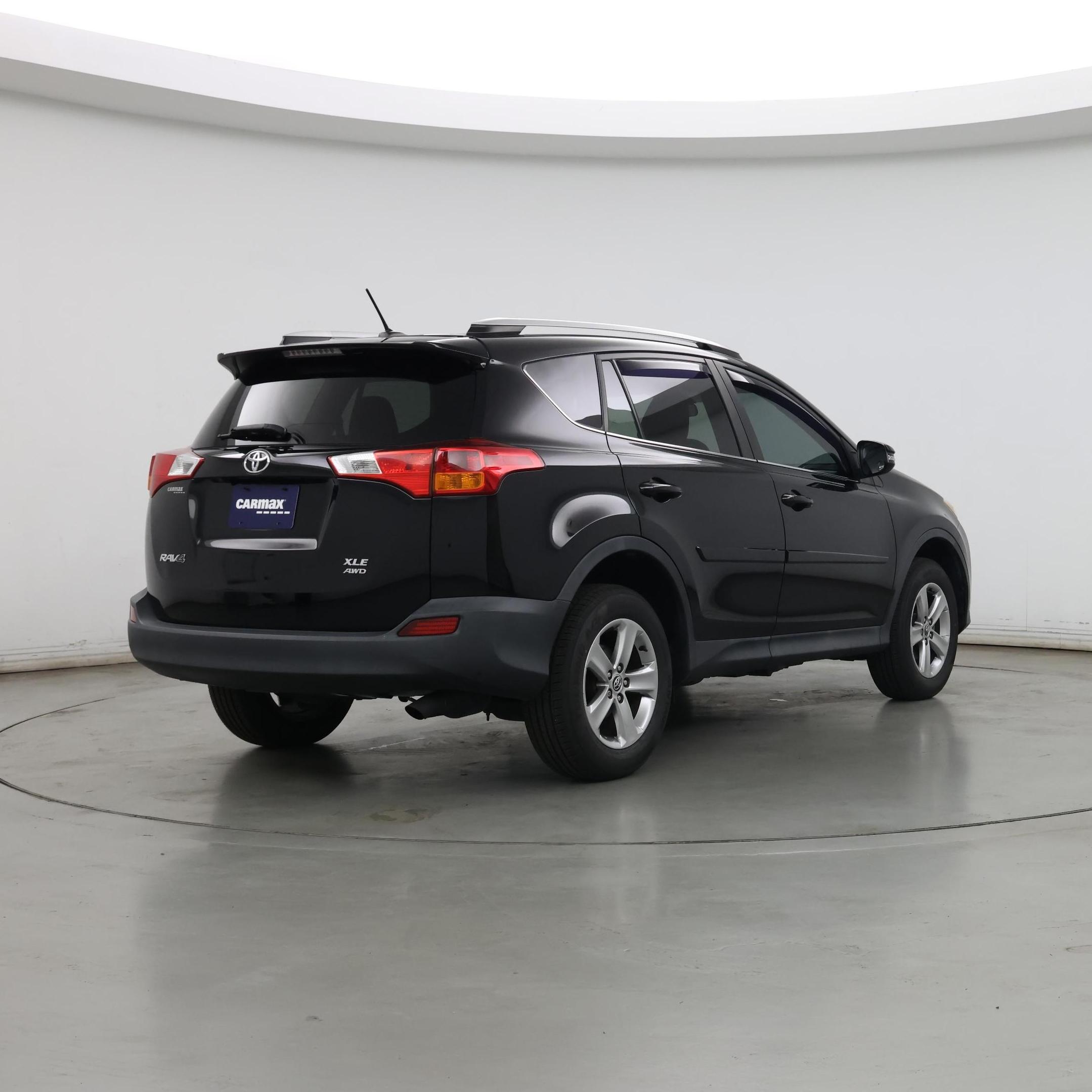 Thumbnail: 2015 Toyota RAV4 - 8