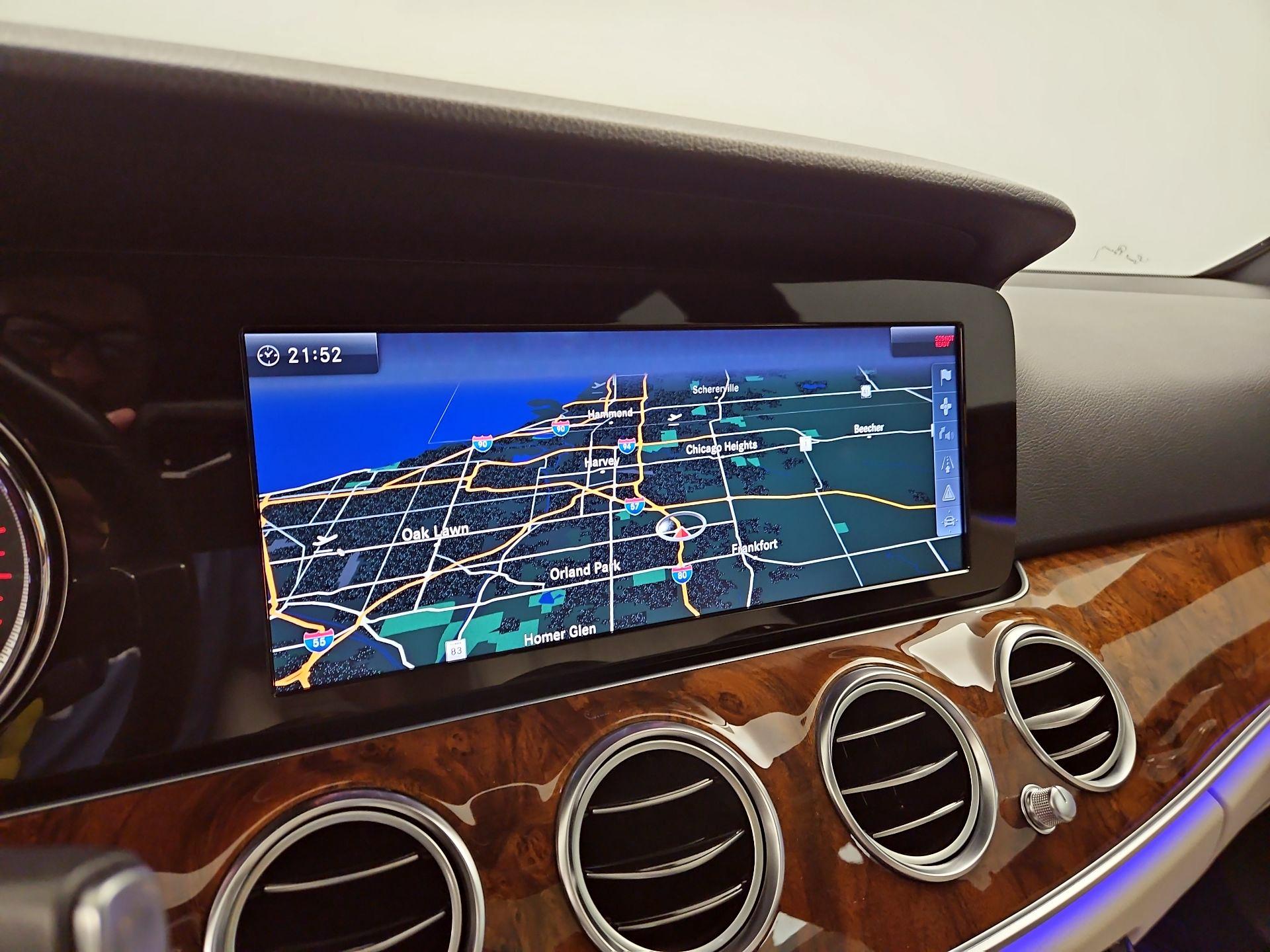 Thumbnail: 2017 Mercedes-Benz E-Class - 14