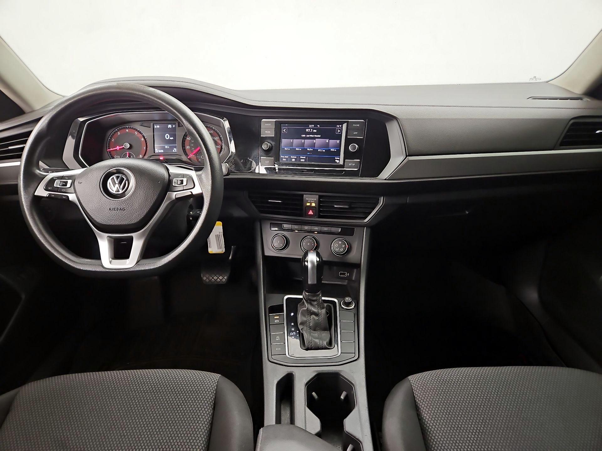 Thumbnail: 2019 Volkswagen Jetta - 9