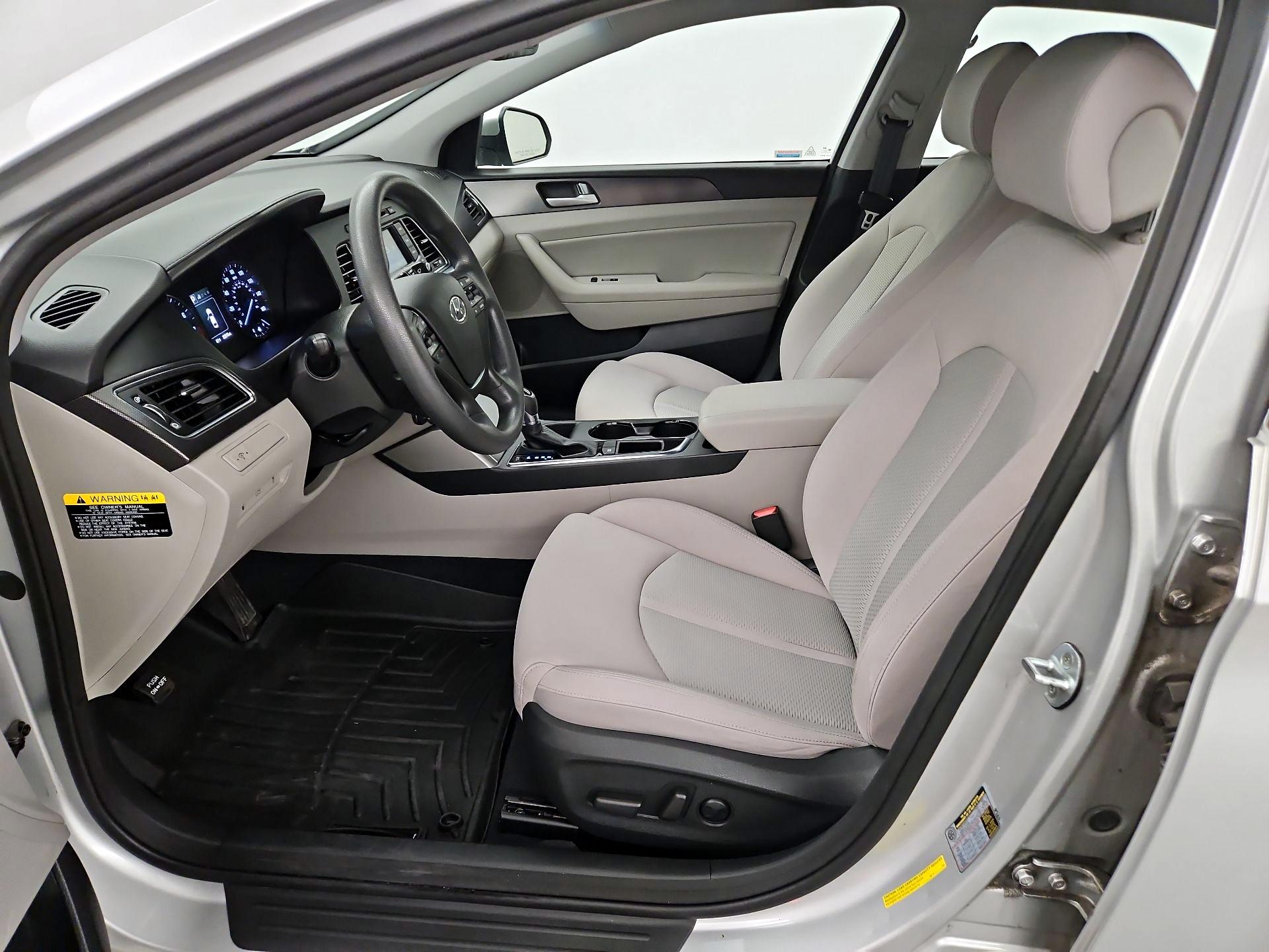 Thumbnail: 2015 Hyundai Sonata - 11