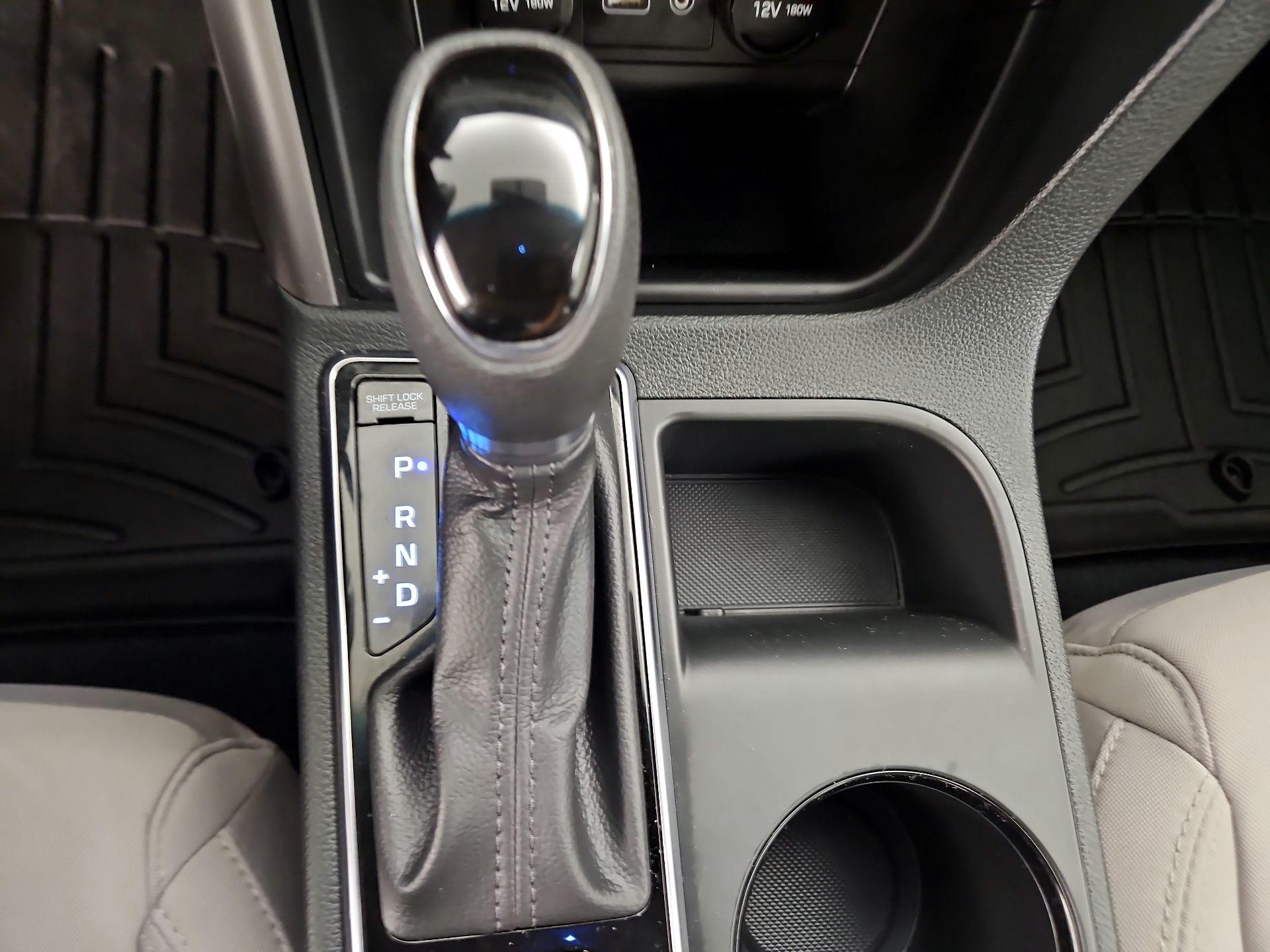 Thumbnail: 2015 Hyundai Sonata - 17