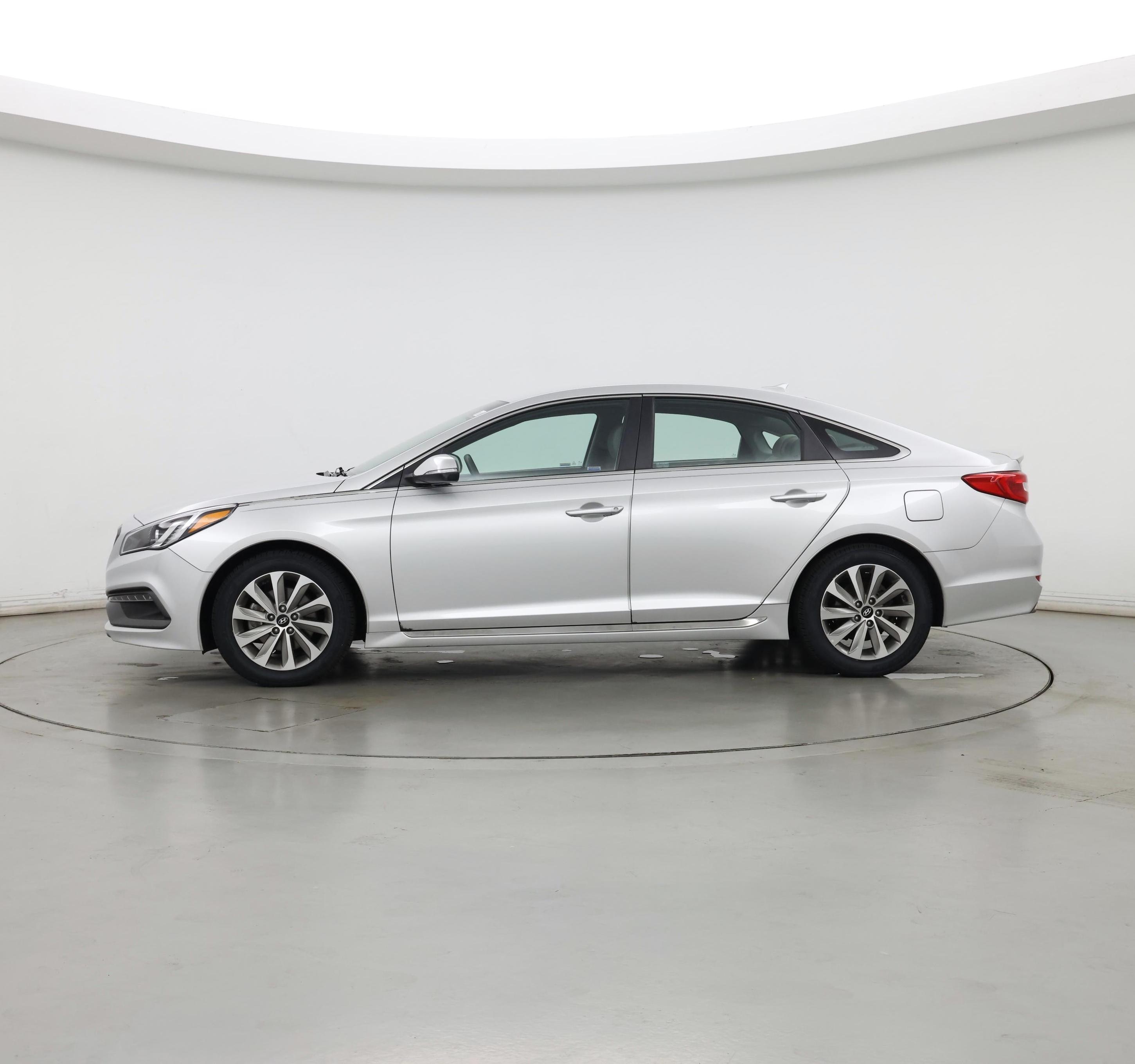 Thumbnail: 2015 Hyundai Sonata - 3