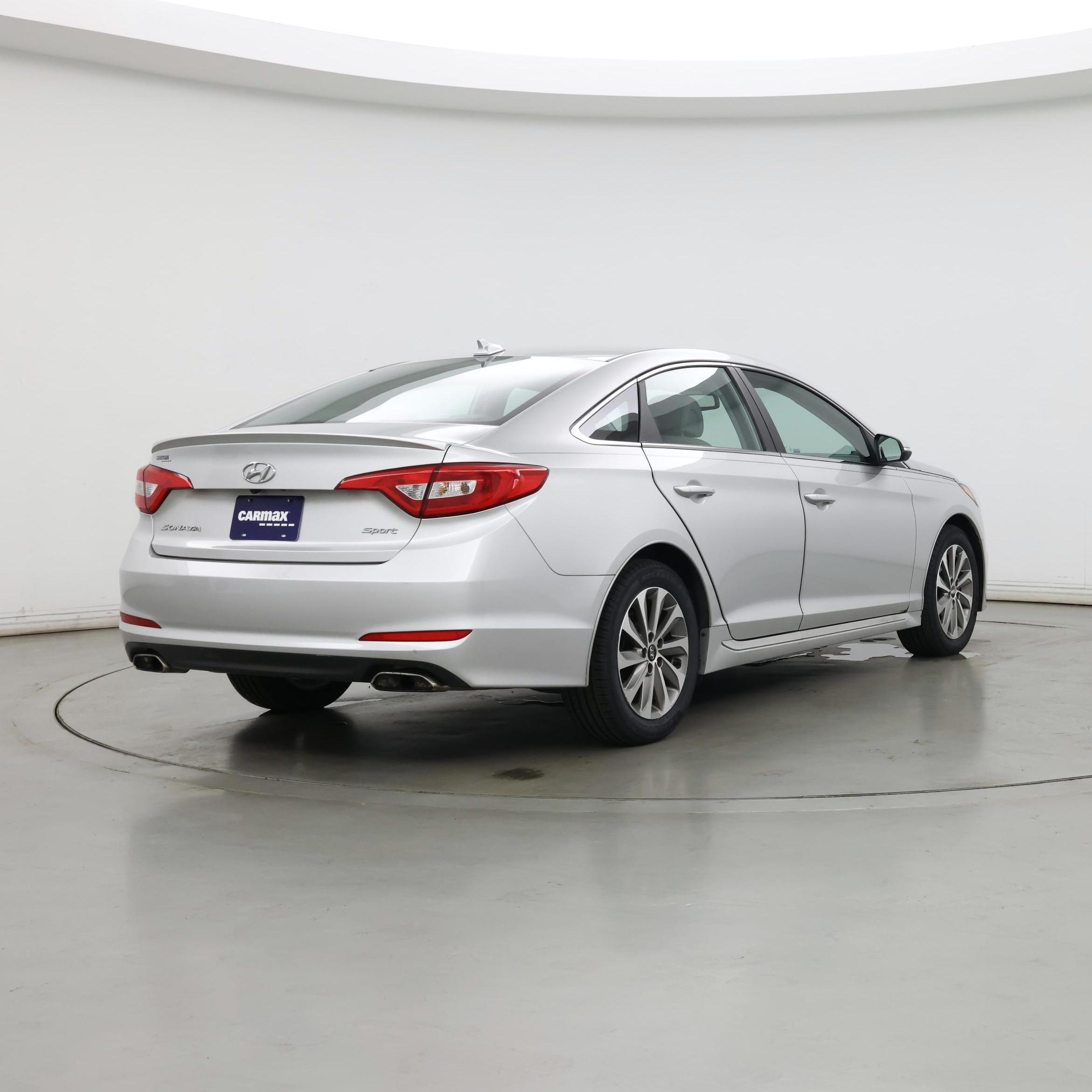 Thumbnail: 2015 Hyundai Sonata - 8