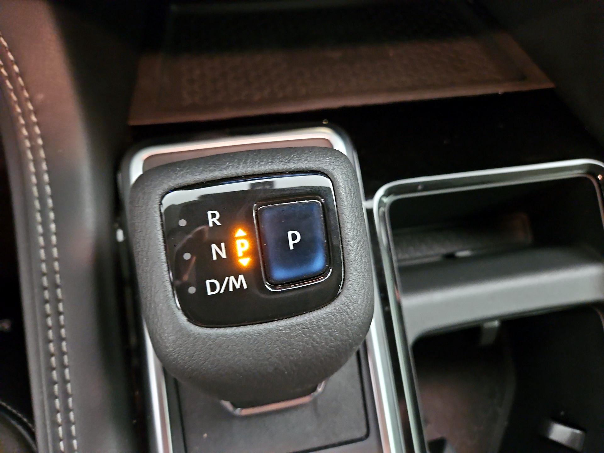 Thumbnail: 2022 Nissan Pathfinder - 18
