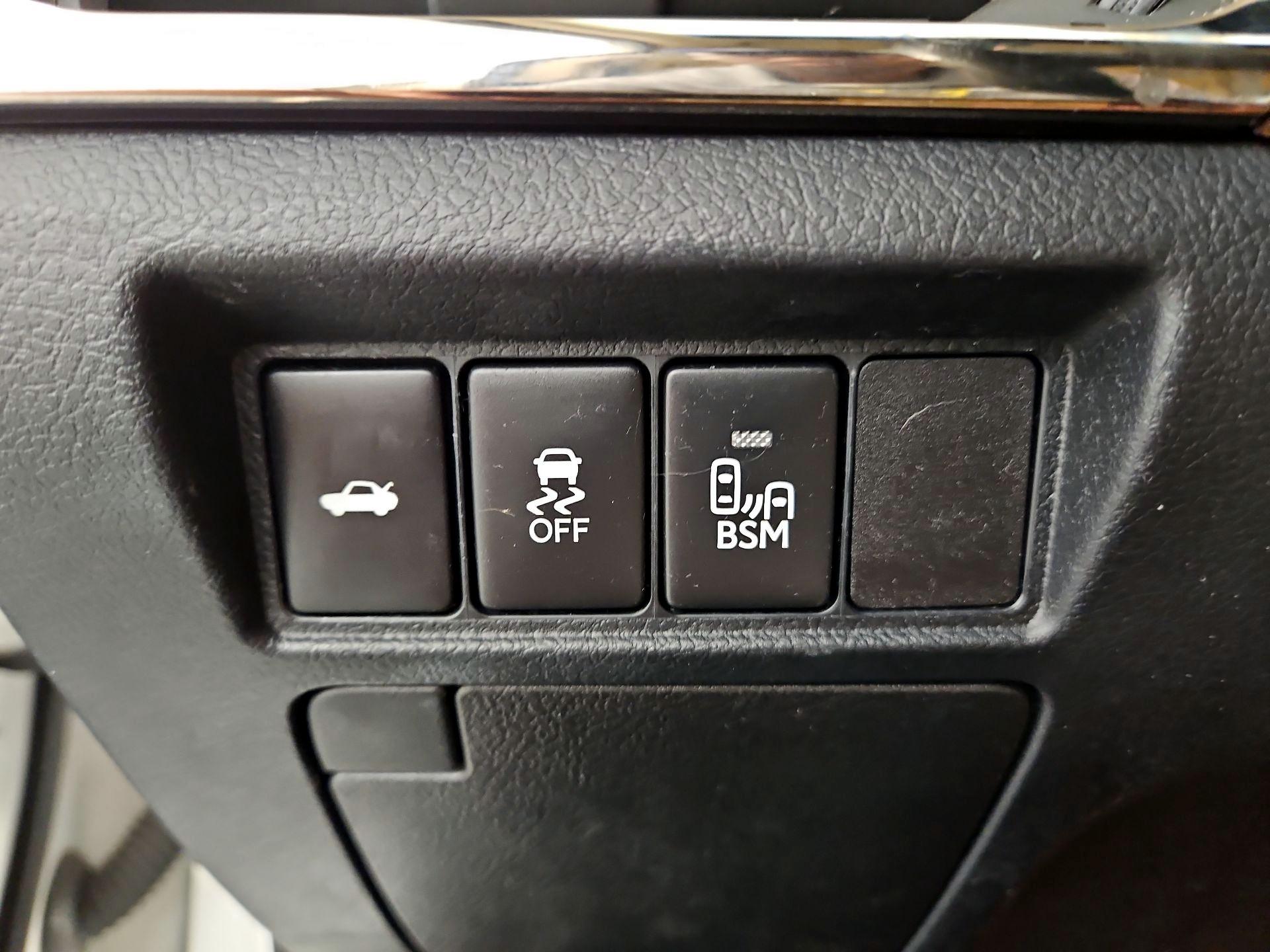 Thumbnail: 2014 Toyota Avalon - 13