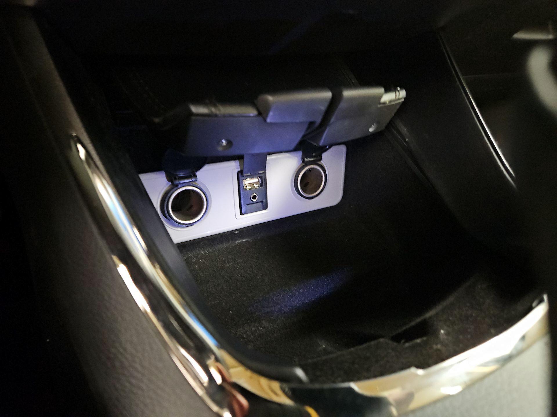 Thumbnail: 2014 Toyota Avalon - 18