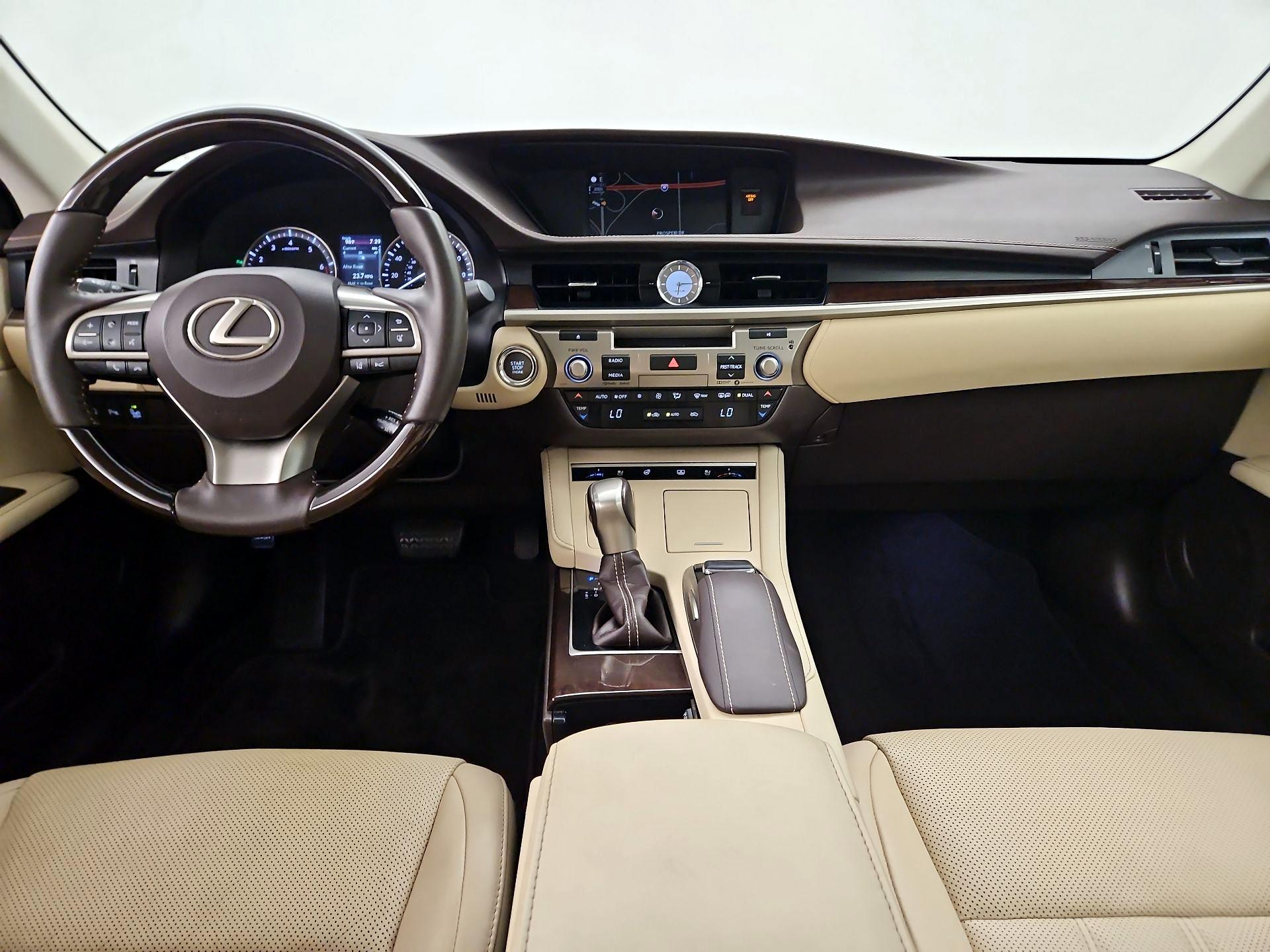 Thumbnail: 2017 Lexus ES - 9