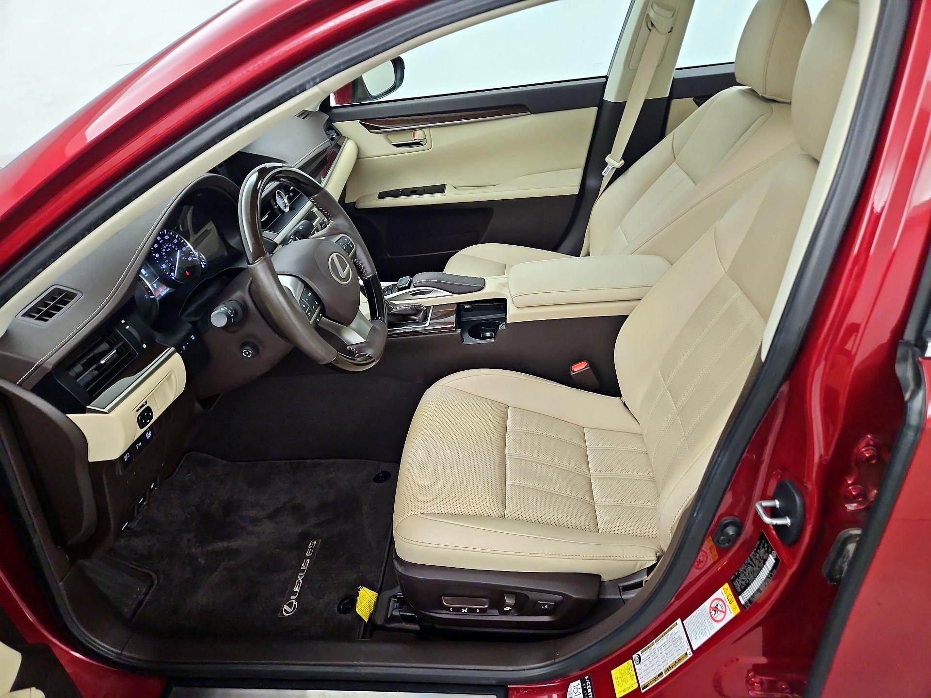Thumbnail: 2017 Lexus ES - 11