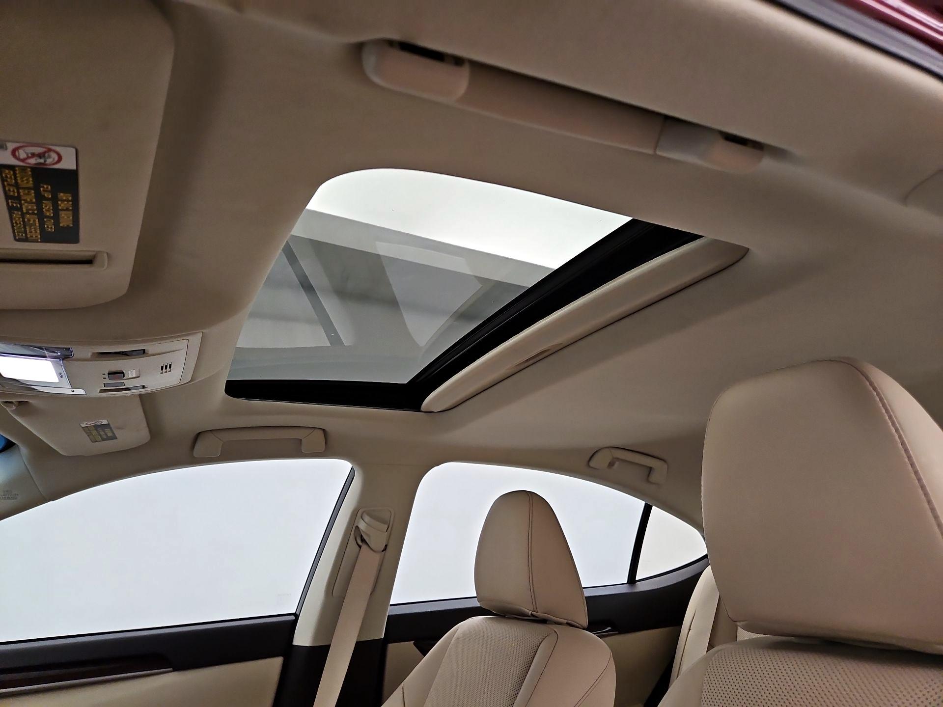 Thumbnail: 2017 Lexus ES - 20