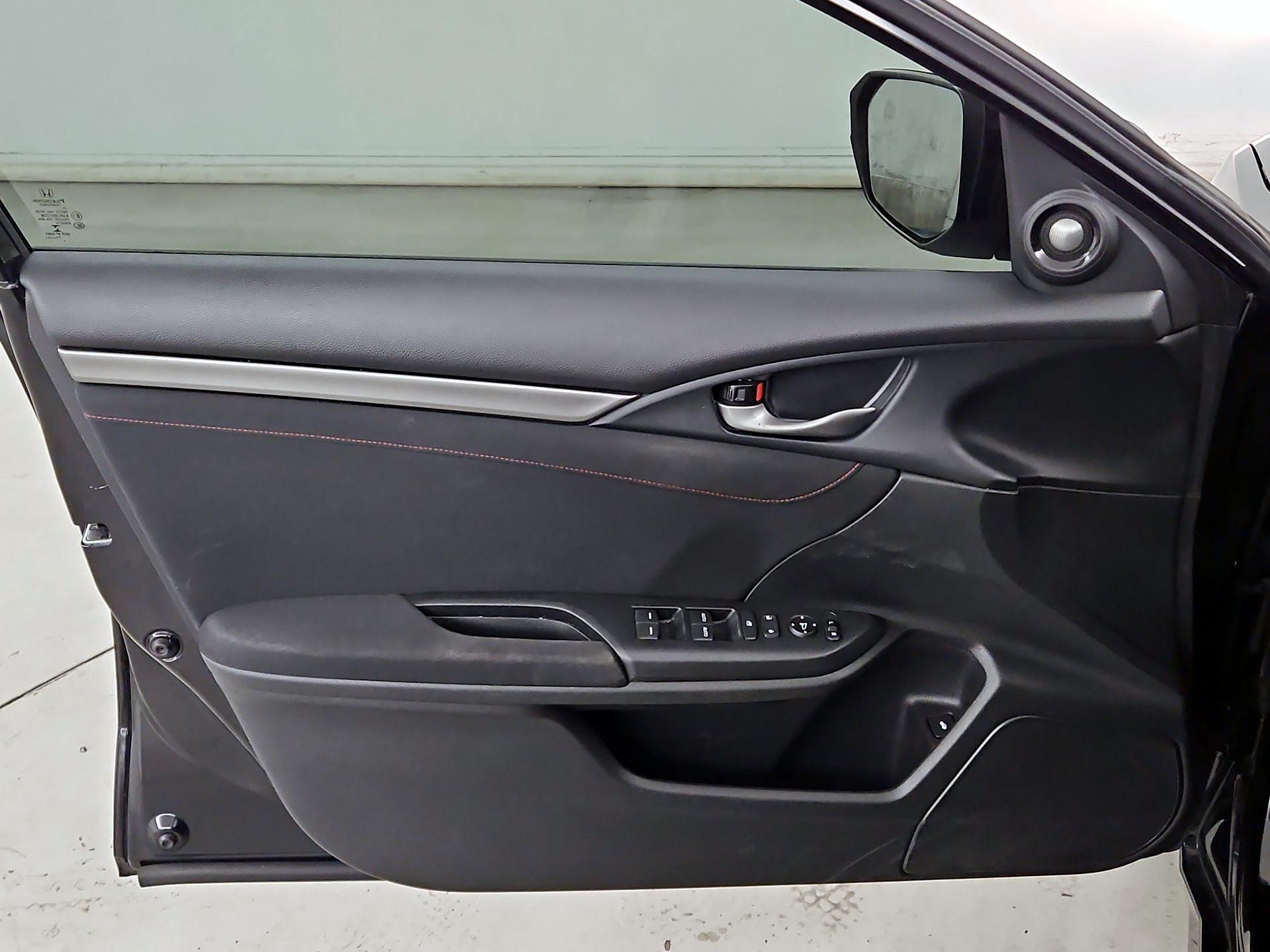 Thumbnail: 2017 Honda Civic - 12