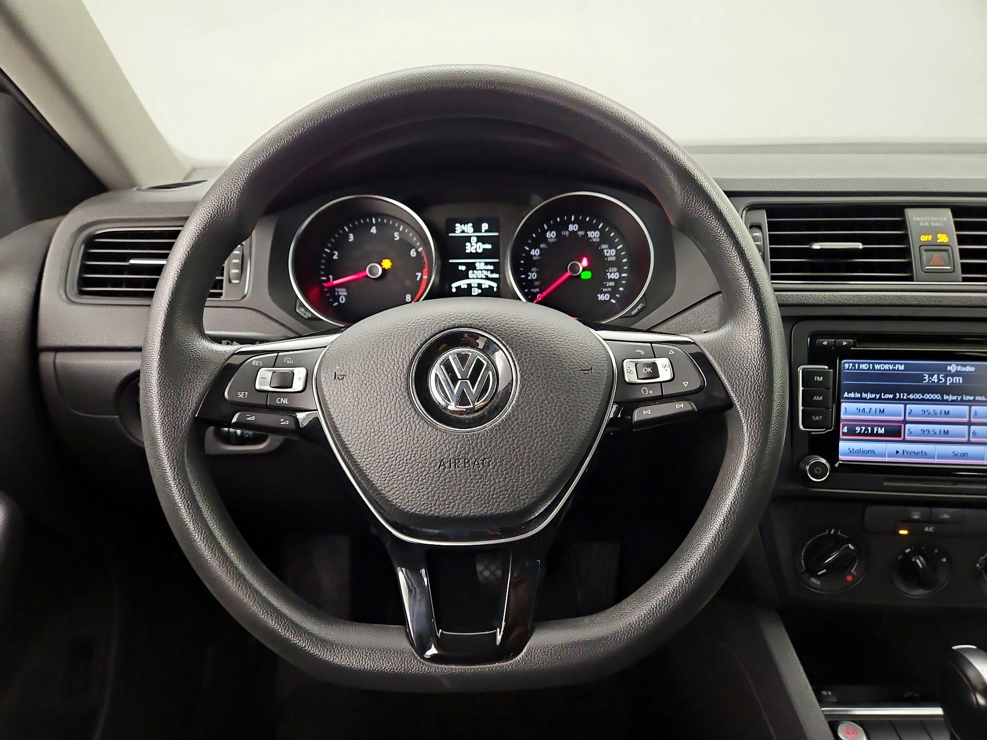Thumbnail: 2015 Volkswagen Jetta - 10