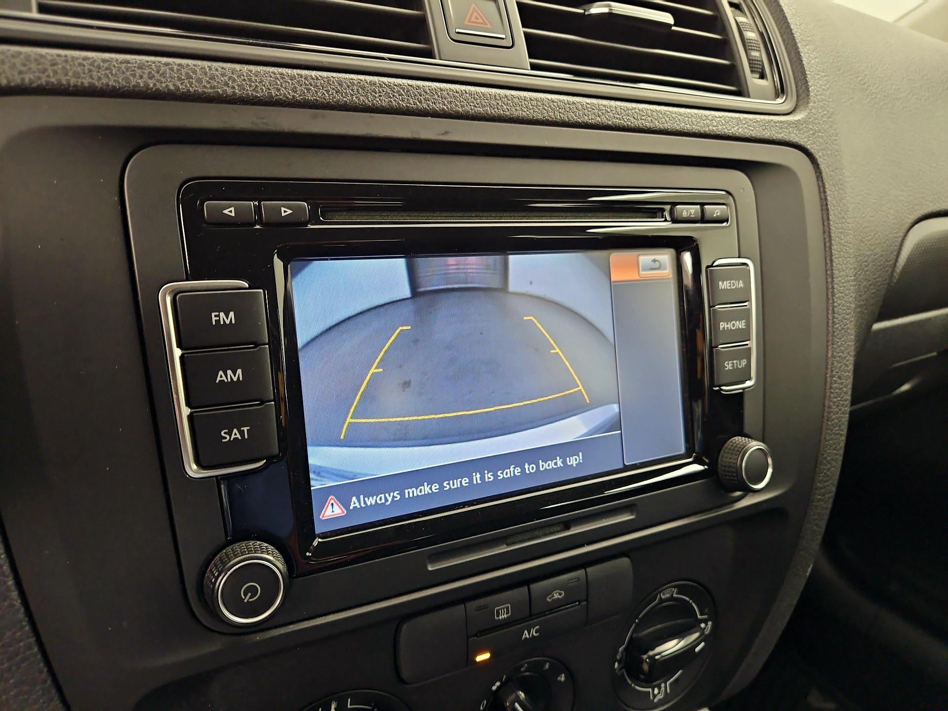Thumbnail: 2015 Volkswagen Jetta - 14