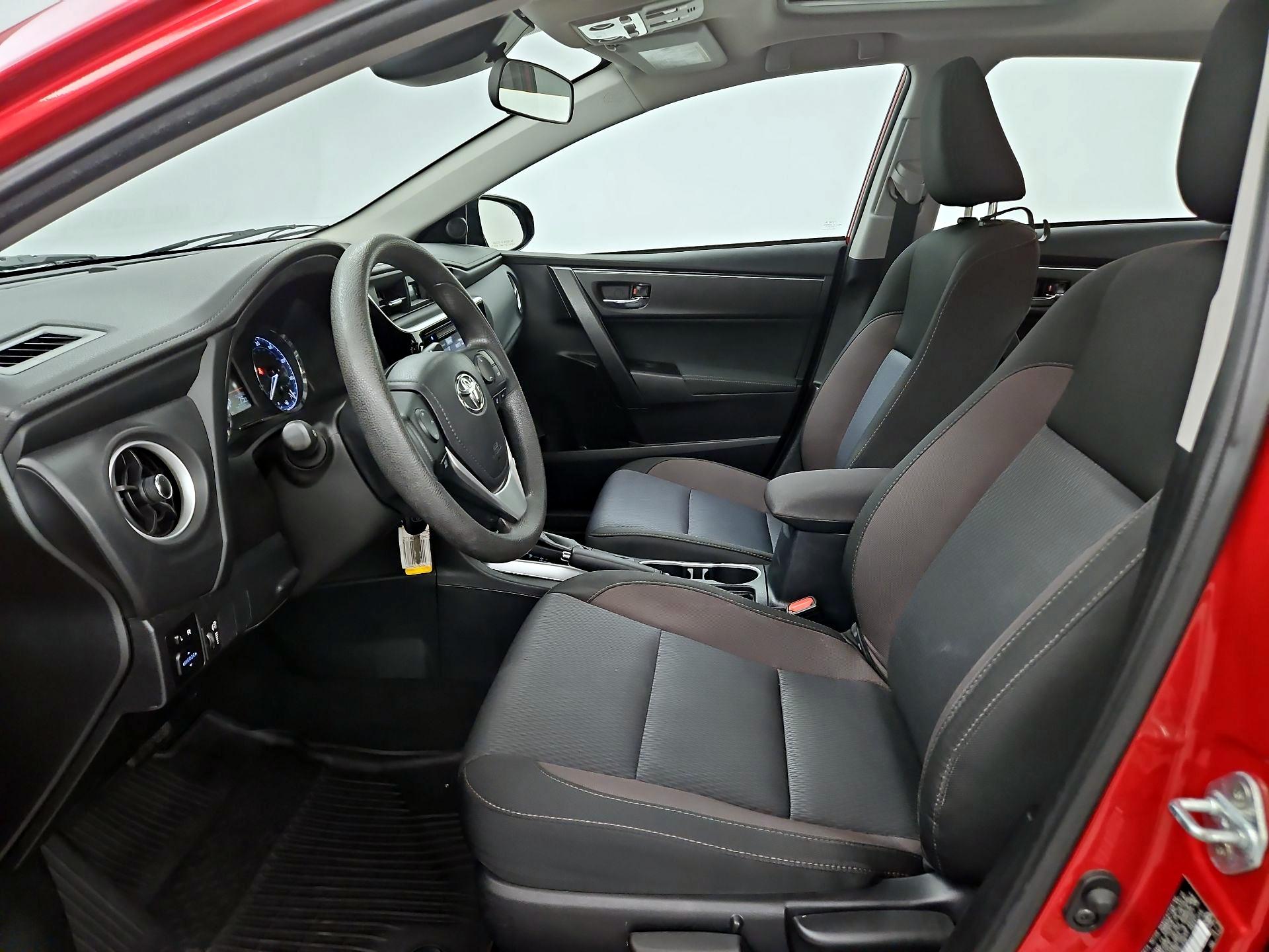 Thumbnail: 2017 Toyota Corolla - 11
