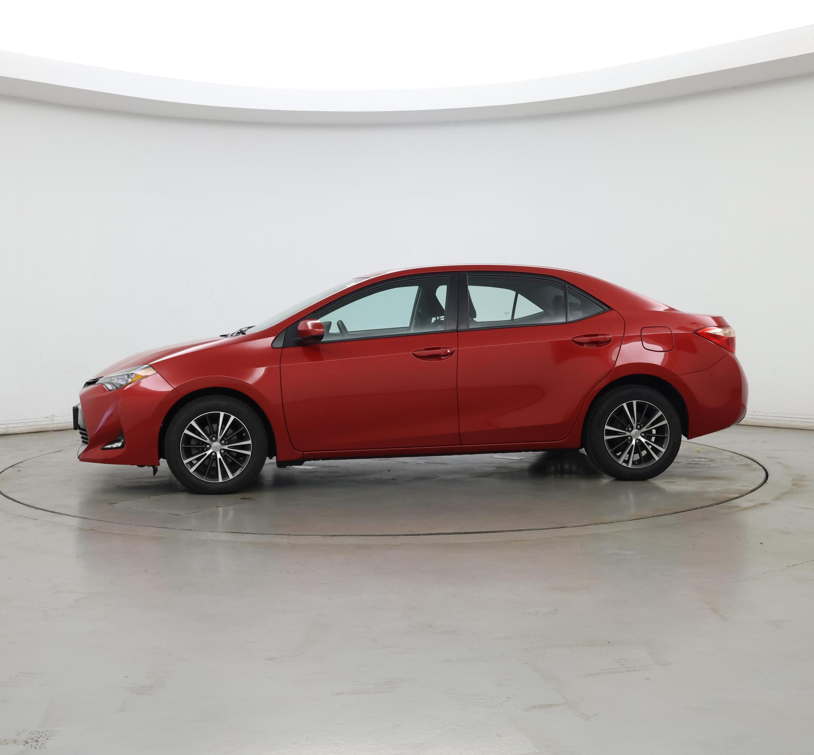 Thumbnail: 2017 Toyota Corolla - 3