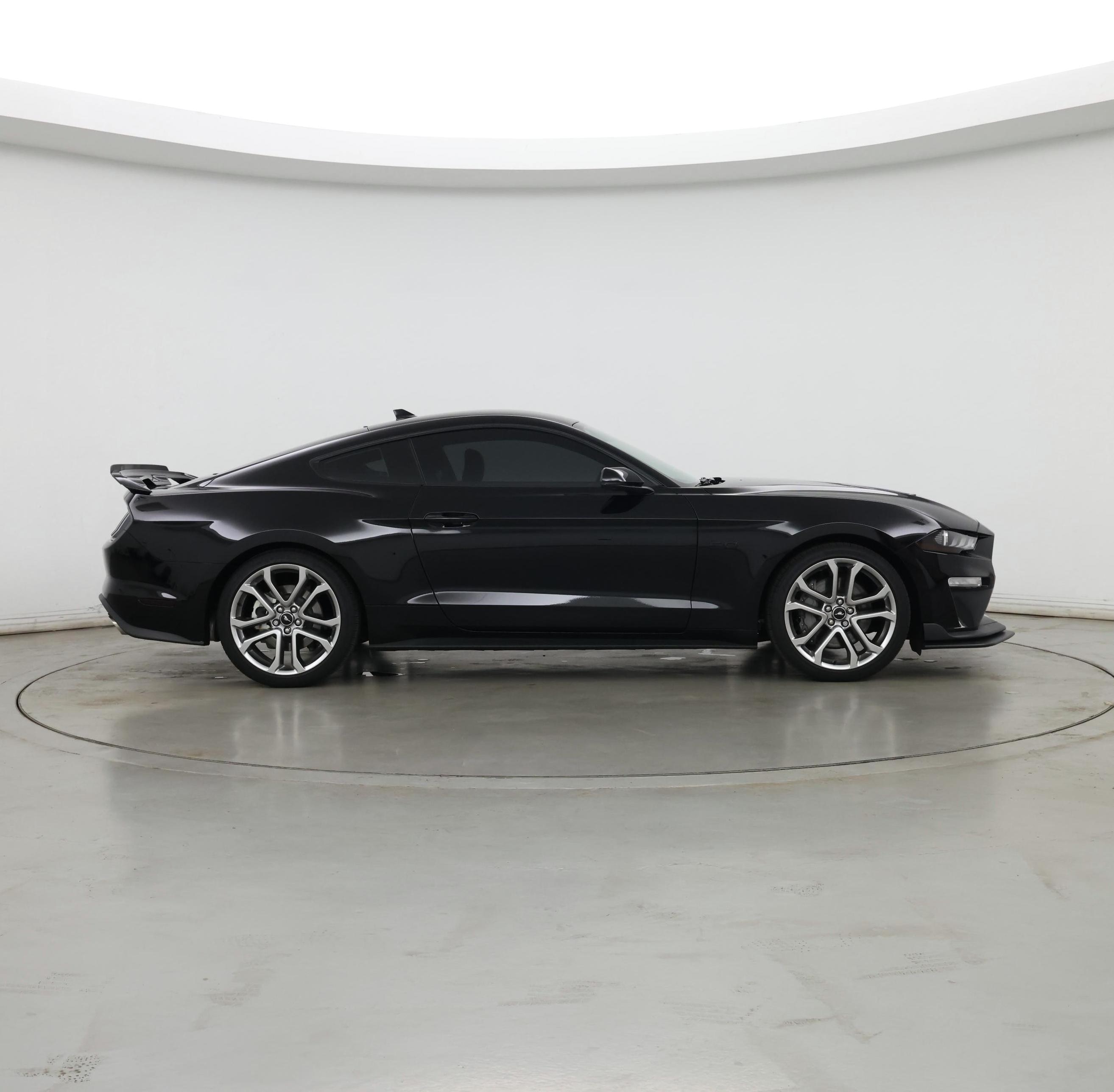 Thumbnail: 2022 Ford Mustang - 7