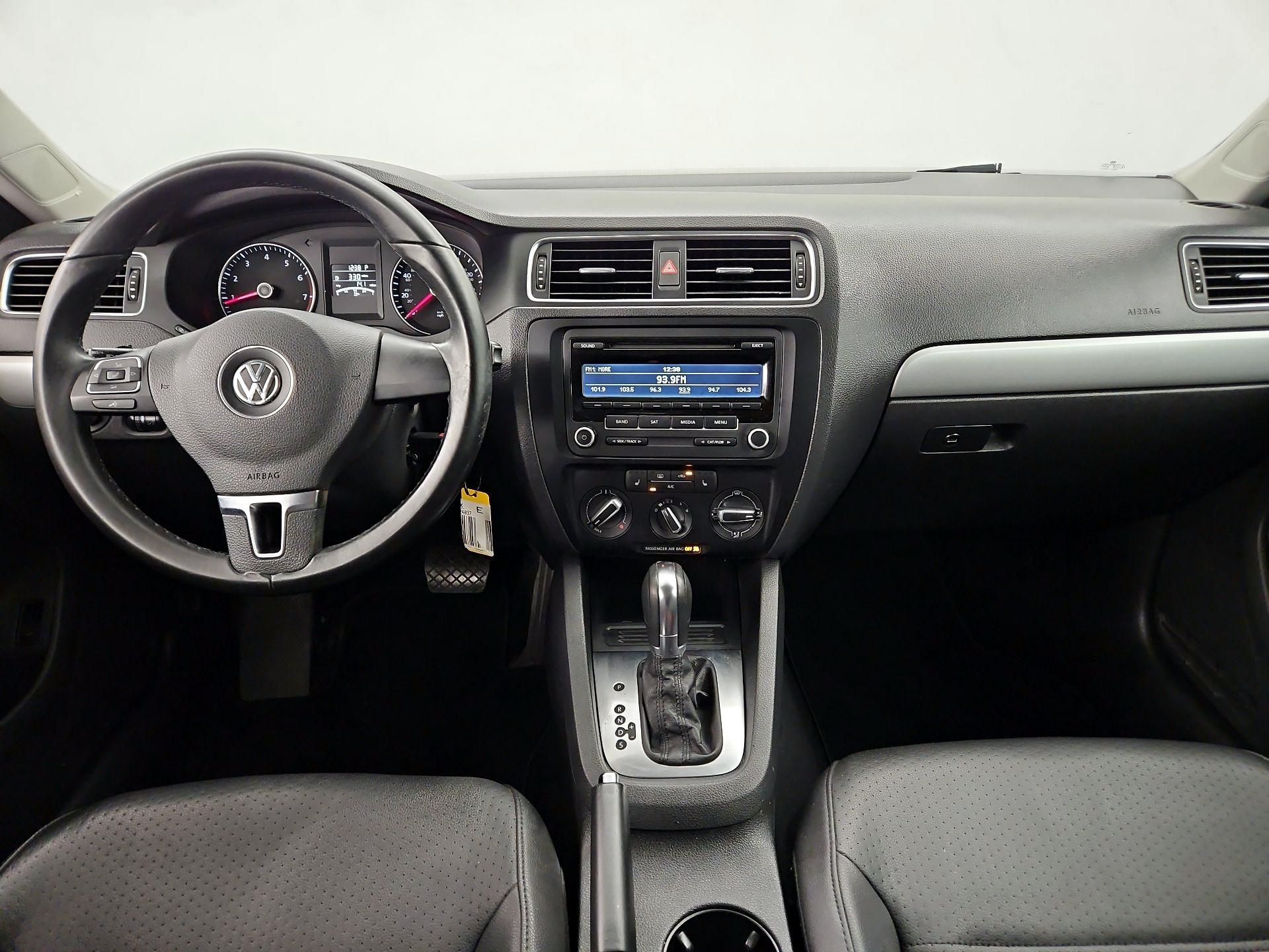 Thumbnail: 2014 Volkswagen Jetta - 9