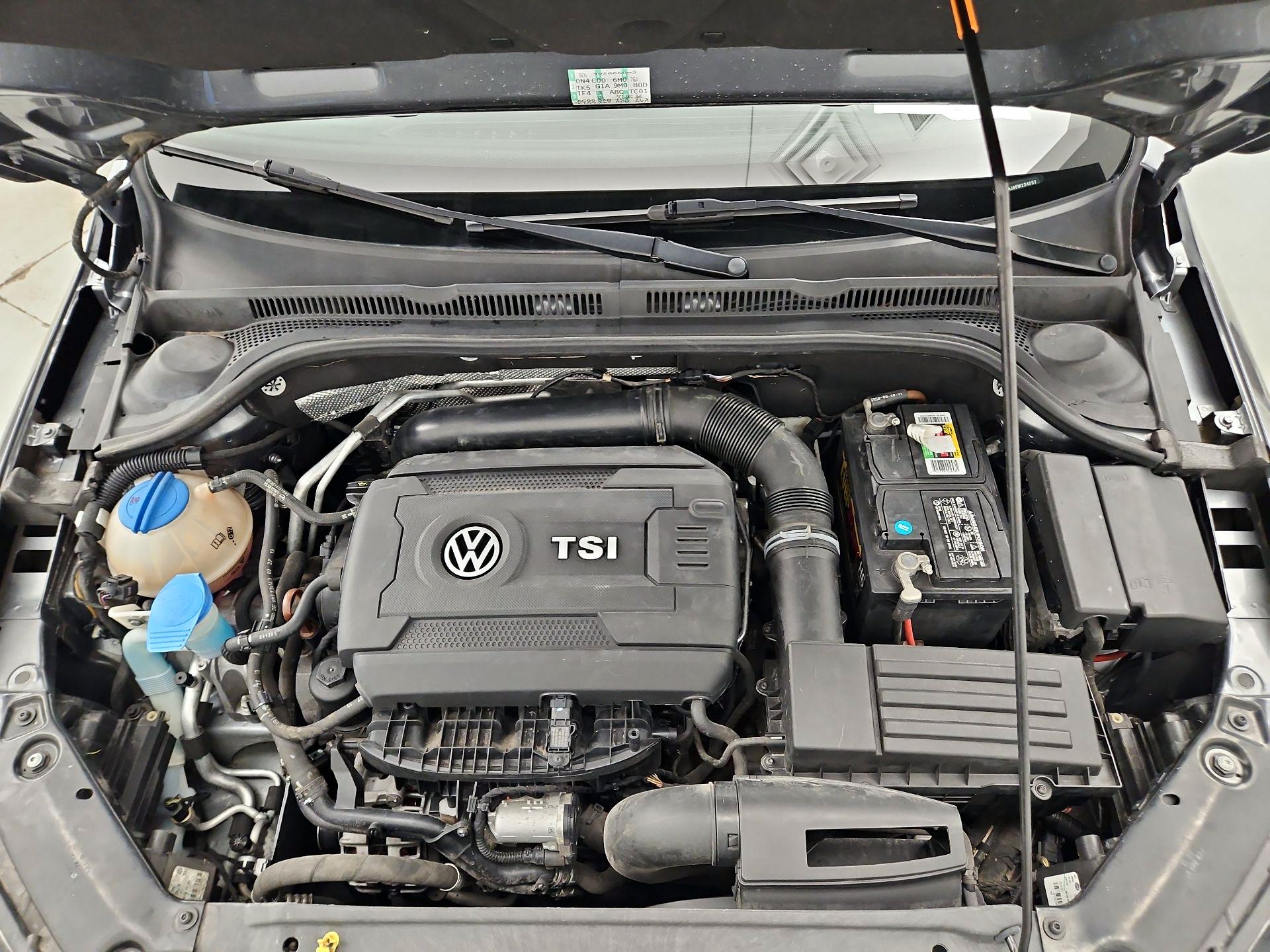 Thumbnail: 2014 Volkswagen Jetta - 20