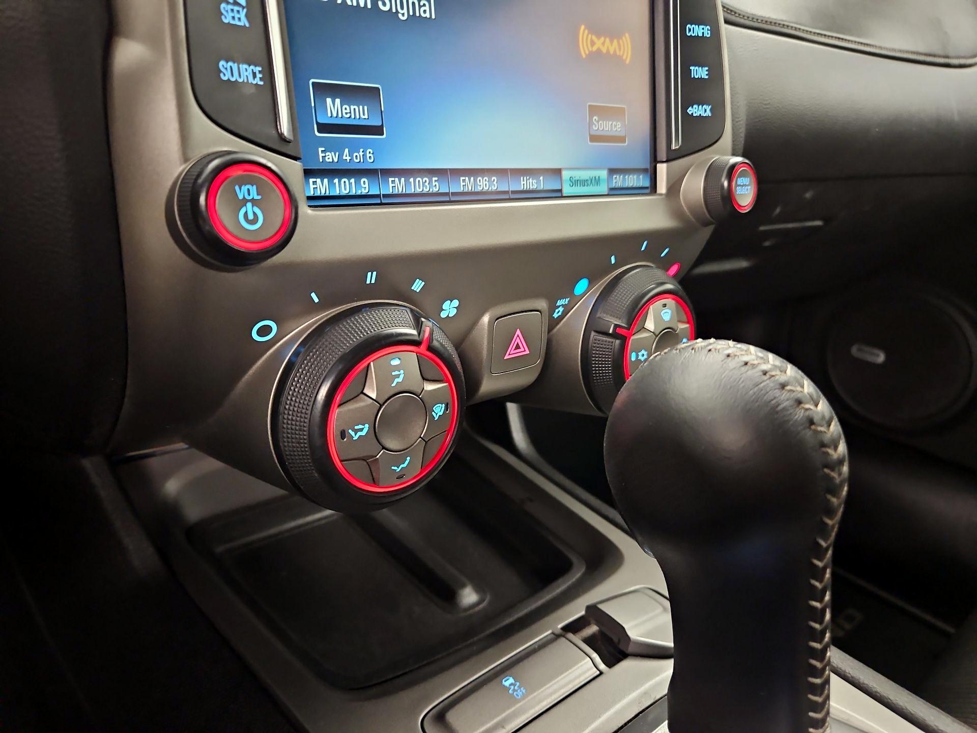 Thumbnail: 2015 Chevrolet Camaro - 16