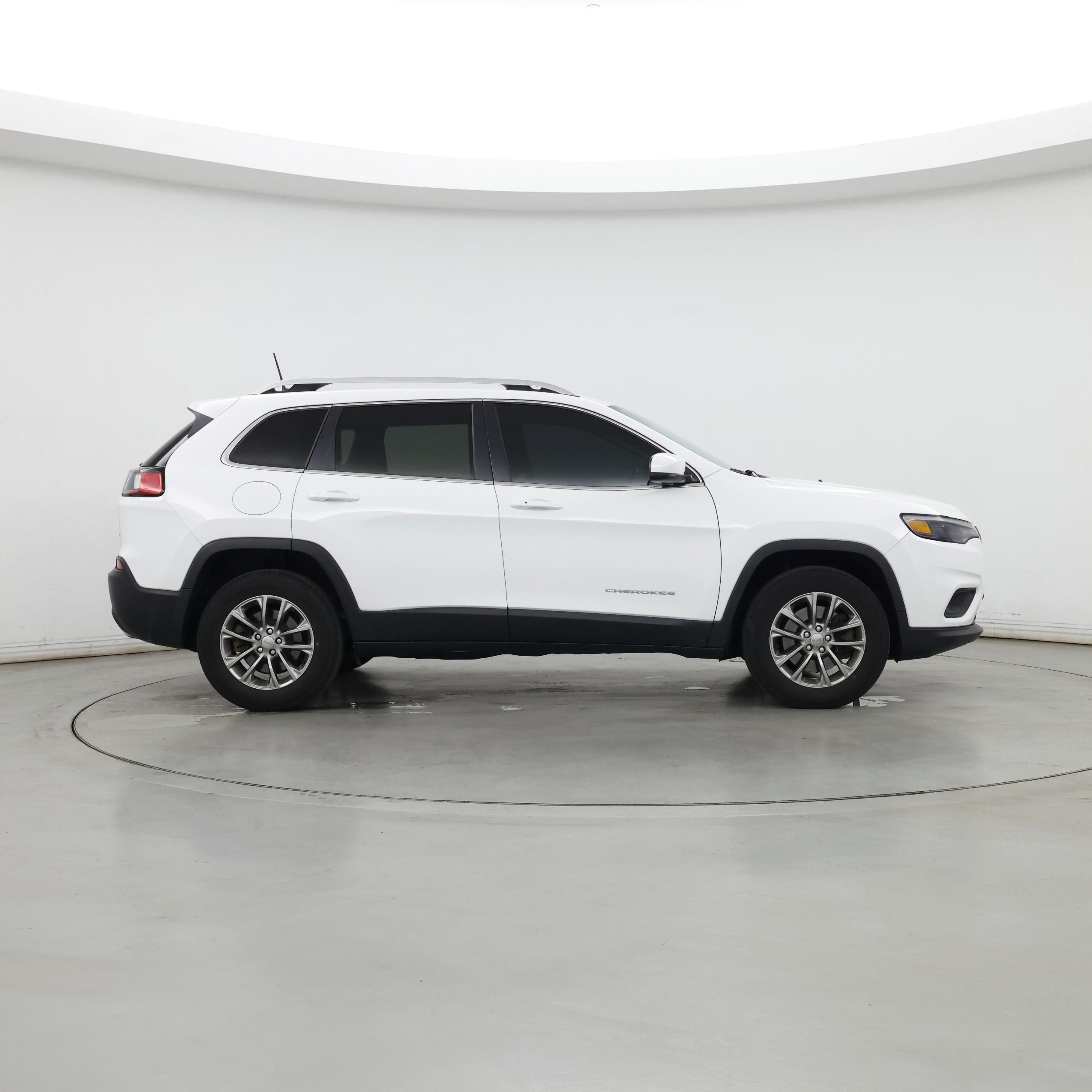 Thumbnail: 2019 Jeep Cherokee - 7