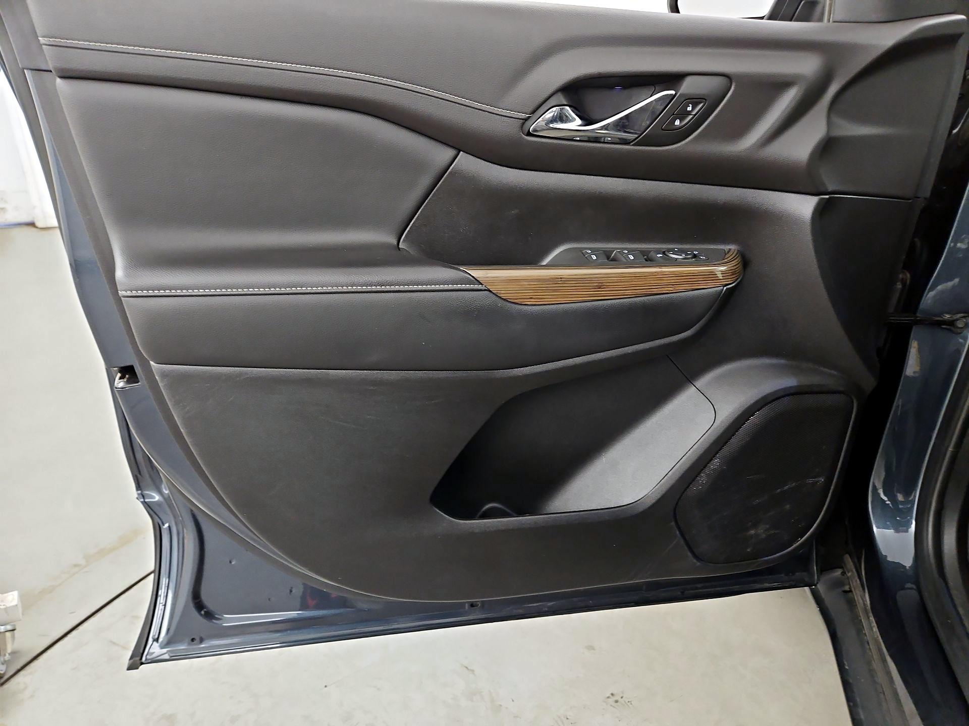 Thumbnail: 2019 GMC Acadia - 12