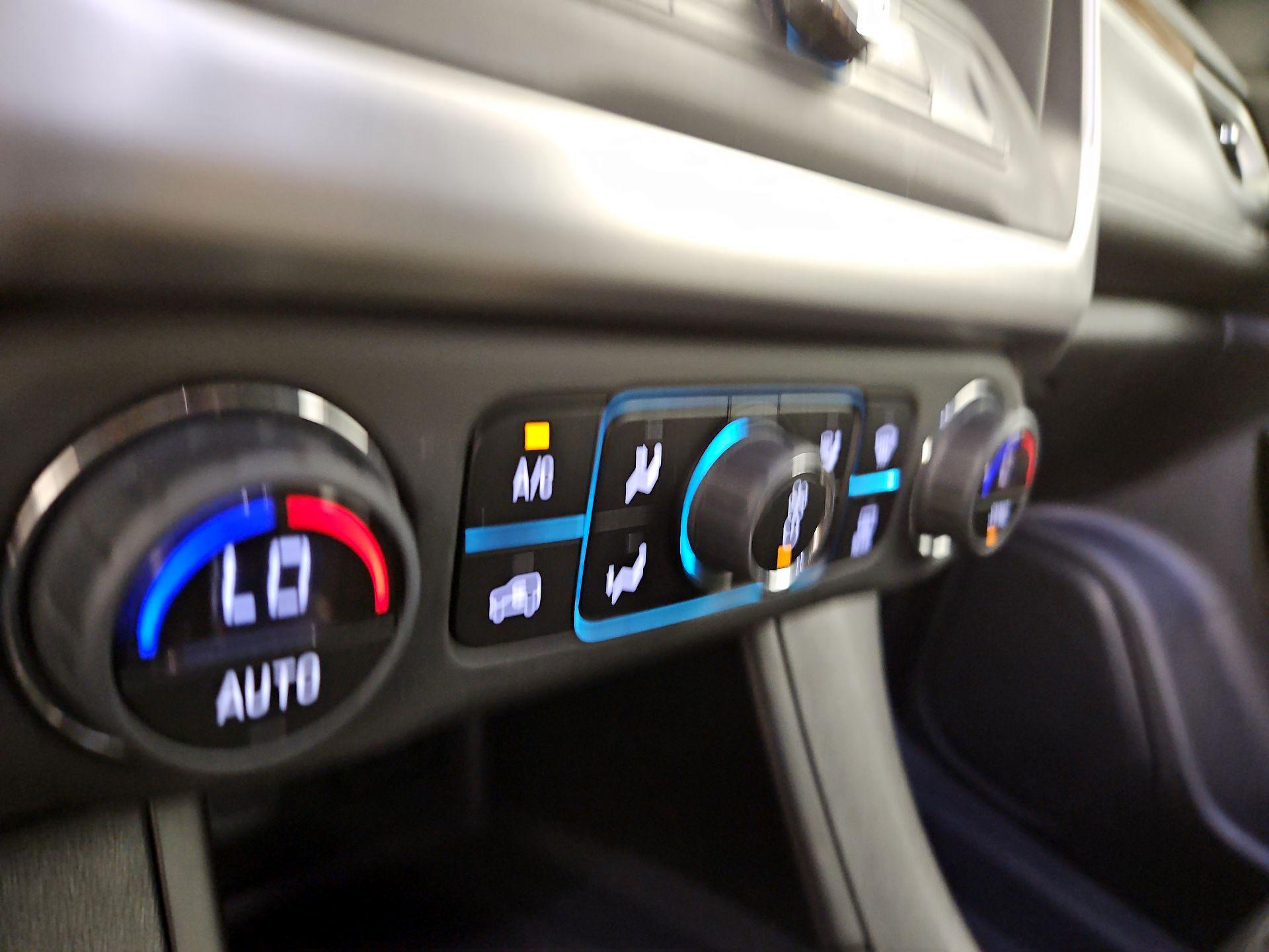 Thumbnail: 2019 GMC Acadia - 16
