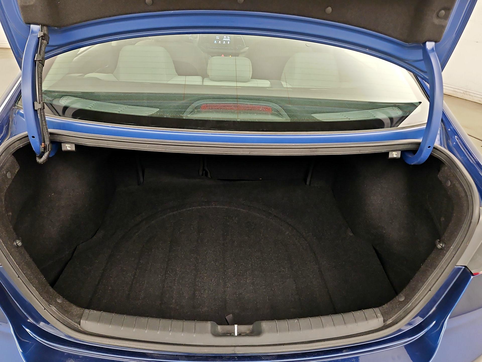 Thumbnail: 2017 Hyundai Elantra - 20