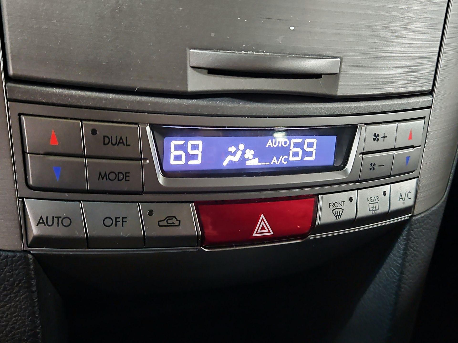 Thumbnail: 2014 Subaru Outback - 16