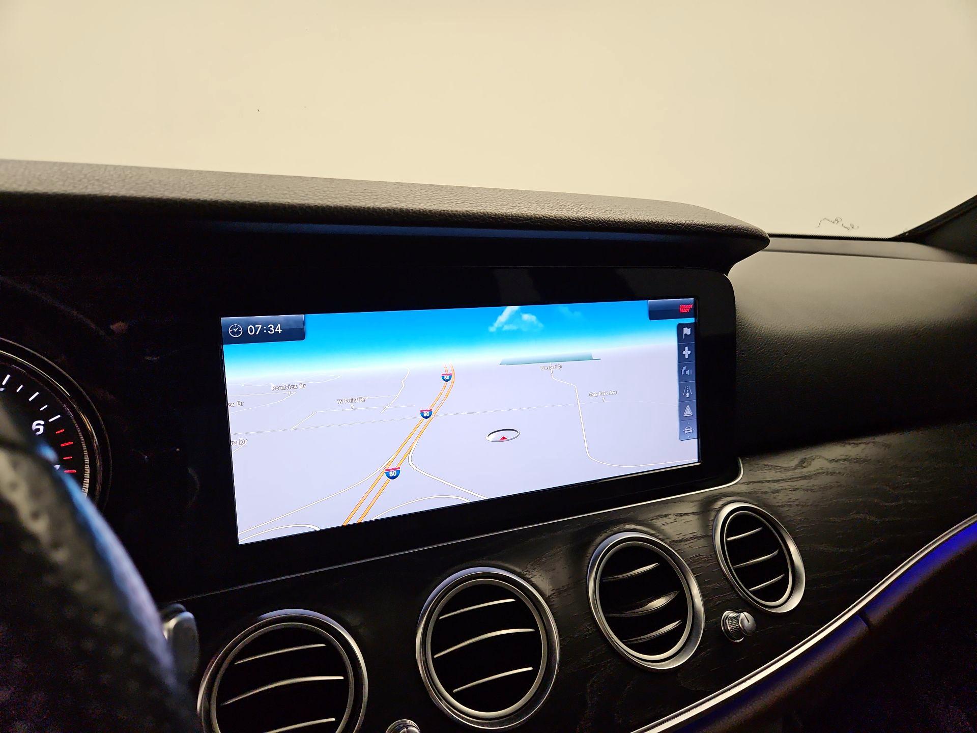 Thumbnail: 2017 Mercedes-Benz E-Class - 14