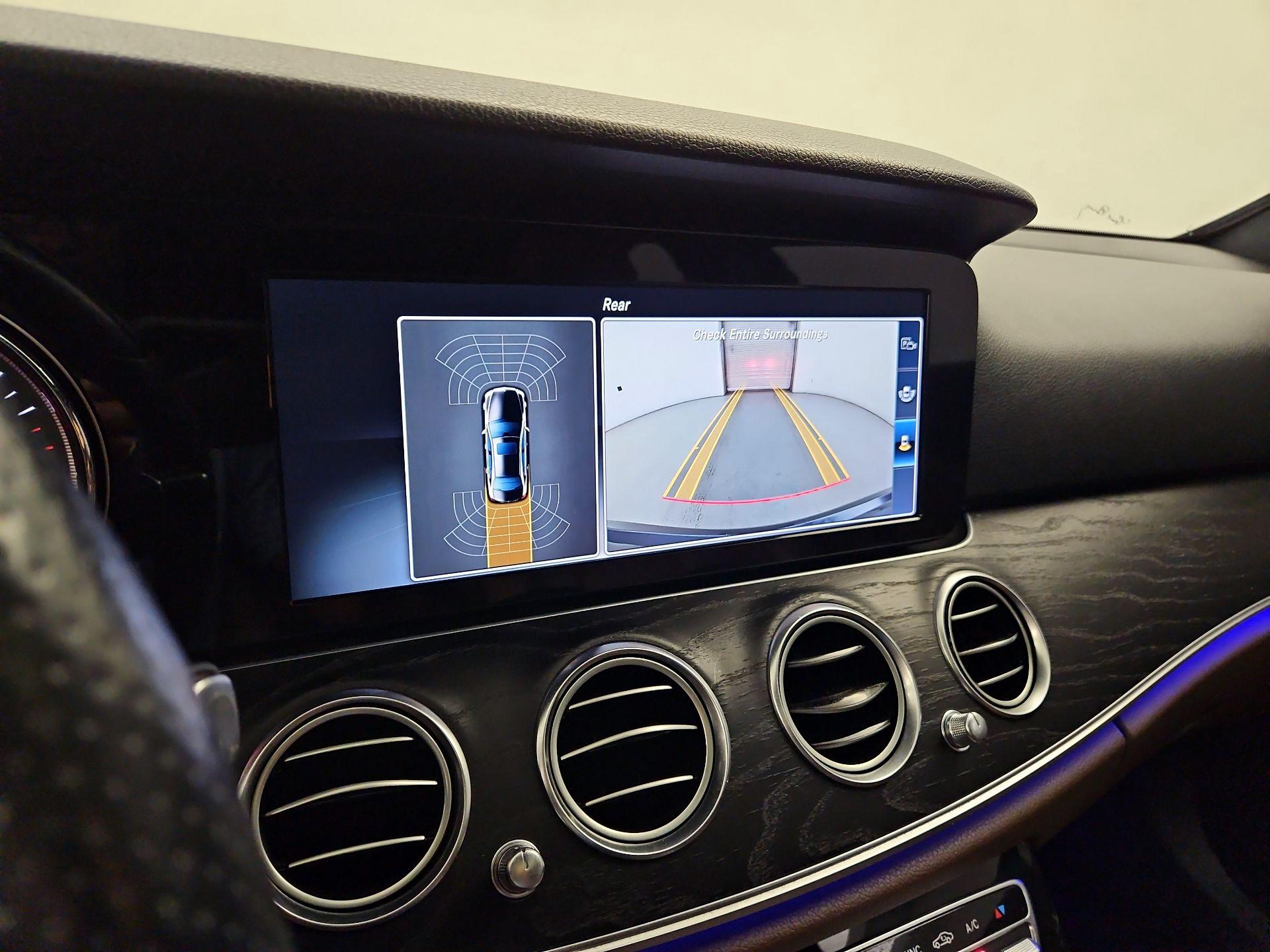 Thumbnail: 2017 Mercedes-Benz E-Class - 15