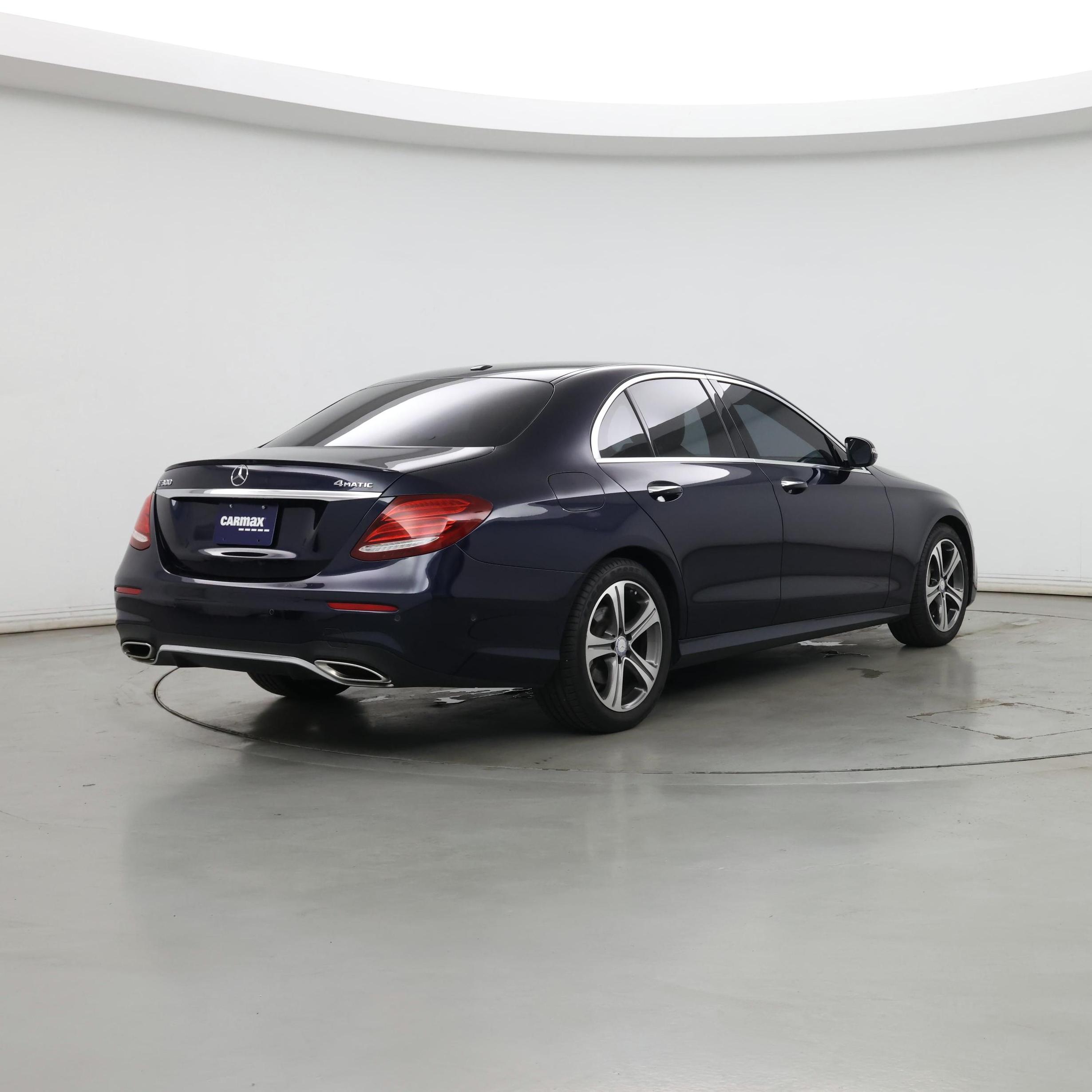 Thumbnail: 2017 Mercedes-Benz E-Class - 8
