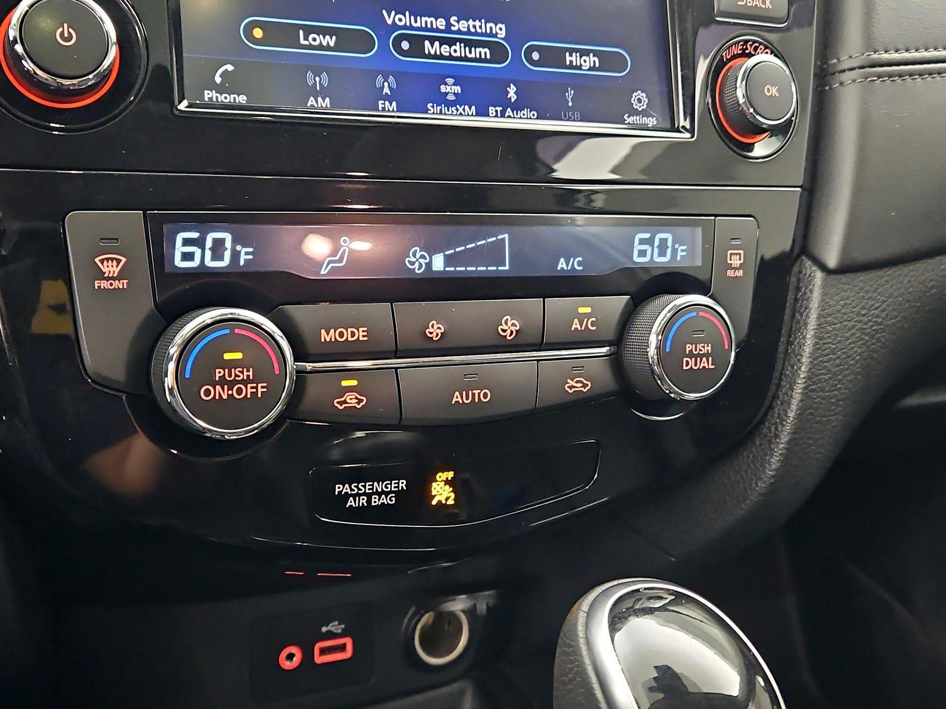 Thumbnail: 2019 Nissan Rogue - 17