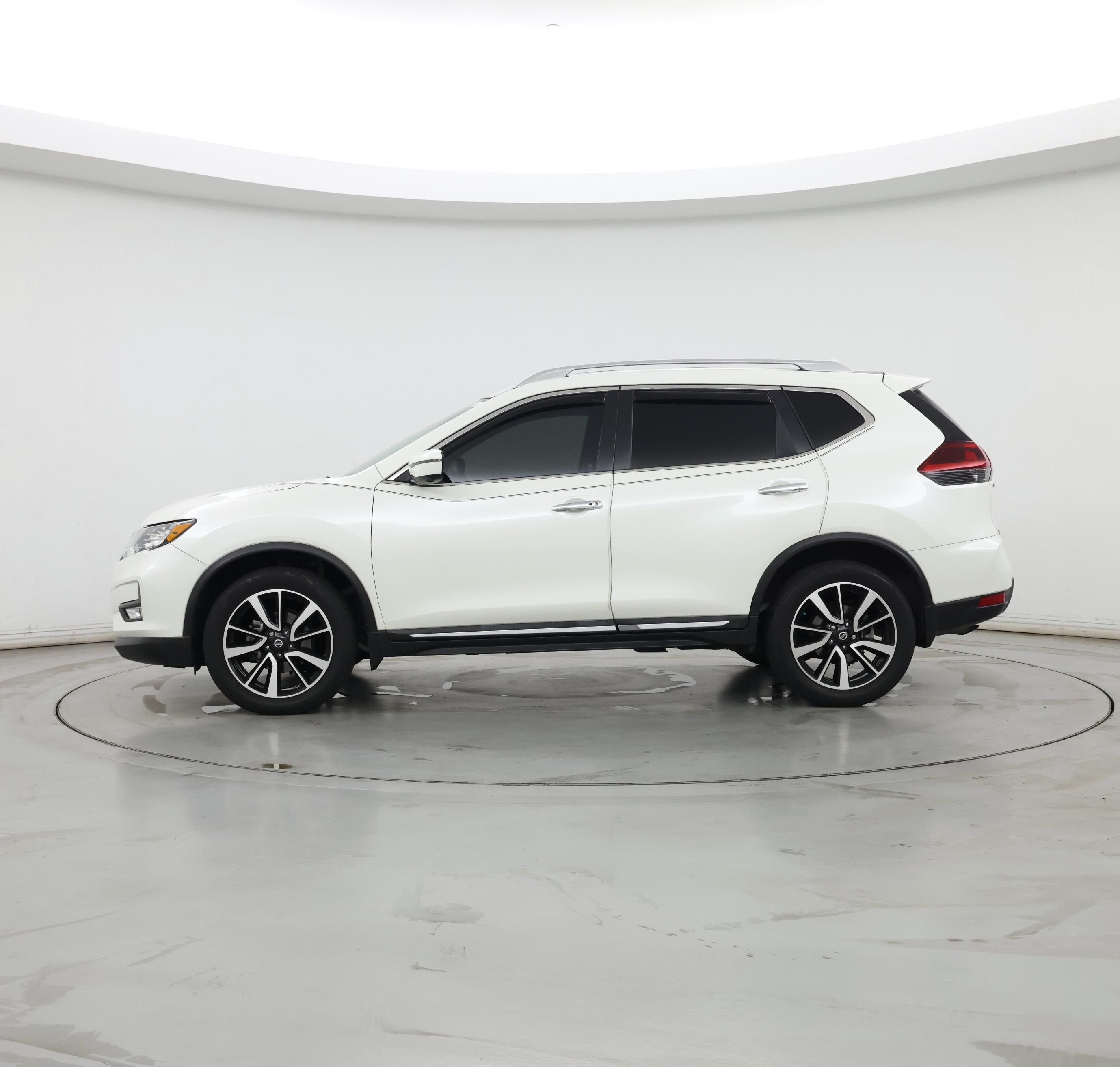 Thumbnail: 2019 Nissan Rogue - 3
