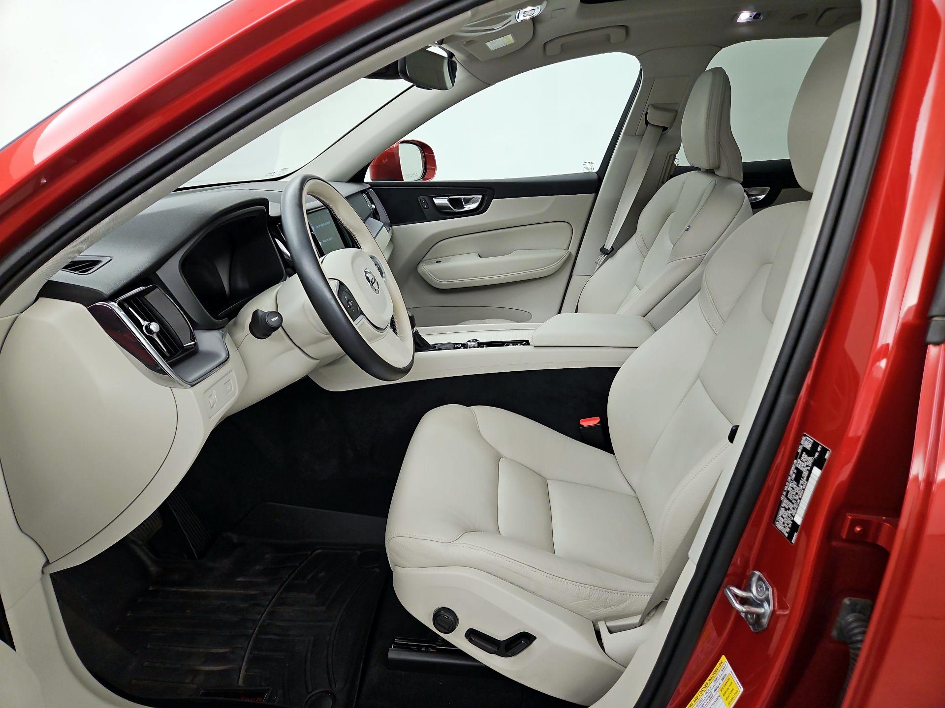 Thumbnail: 2020 Volvo XC60 - 11