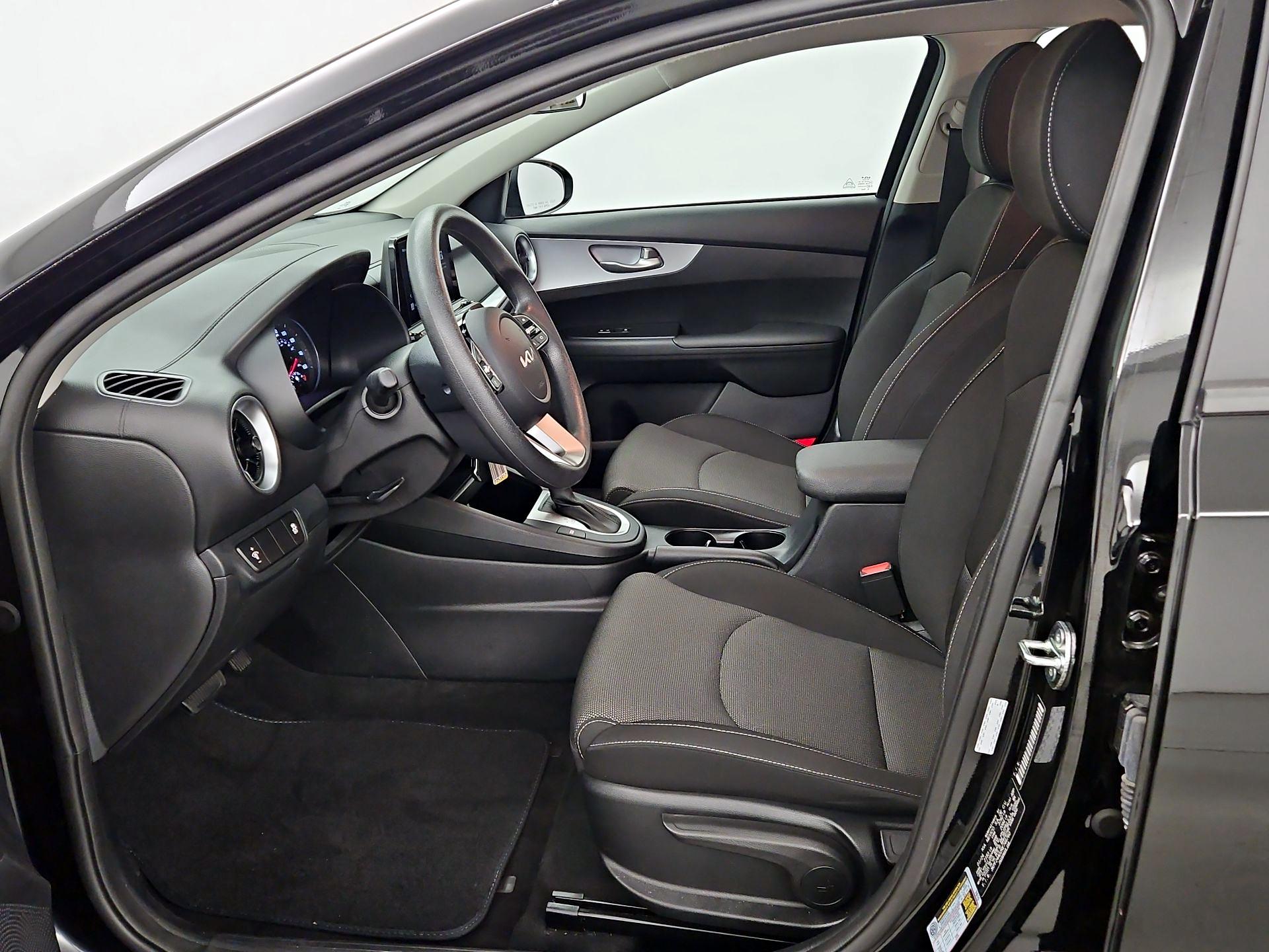 Thumbnail: 2024 Kia Forte - 11