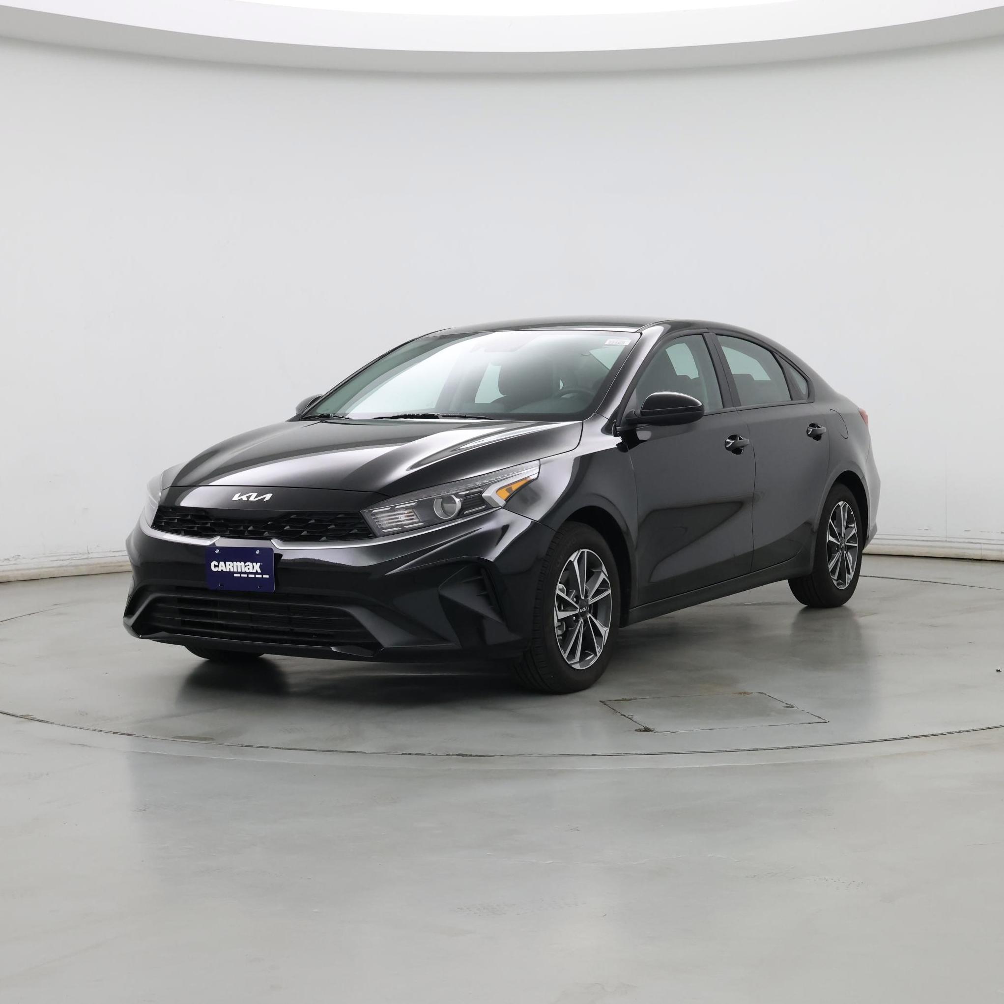 Thumbnail: 2024 Kia Forte - 4