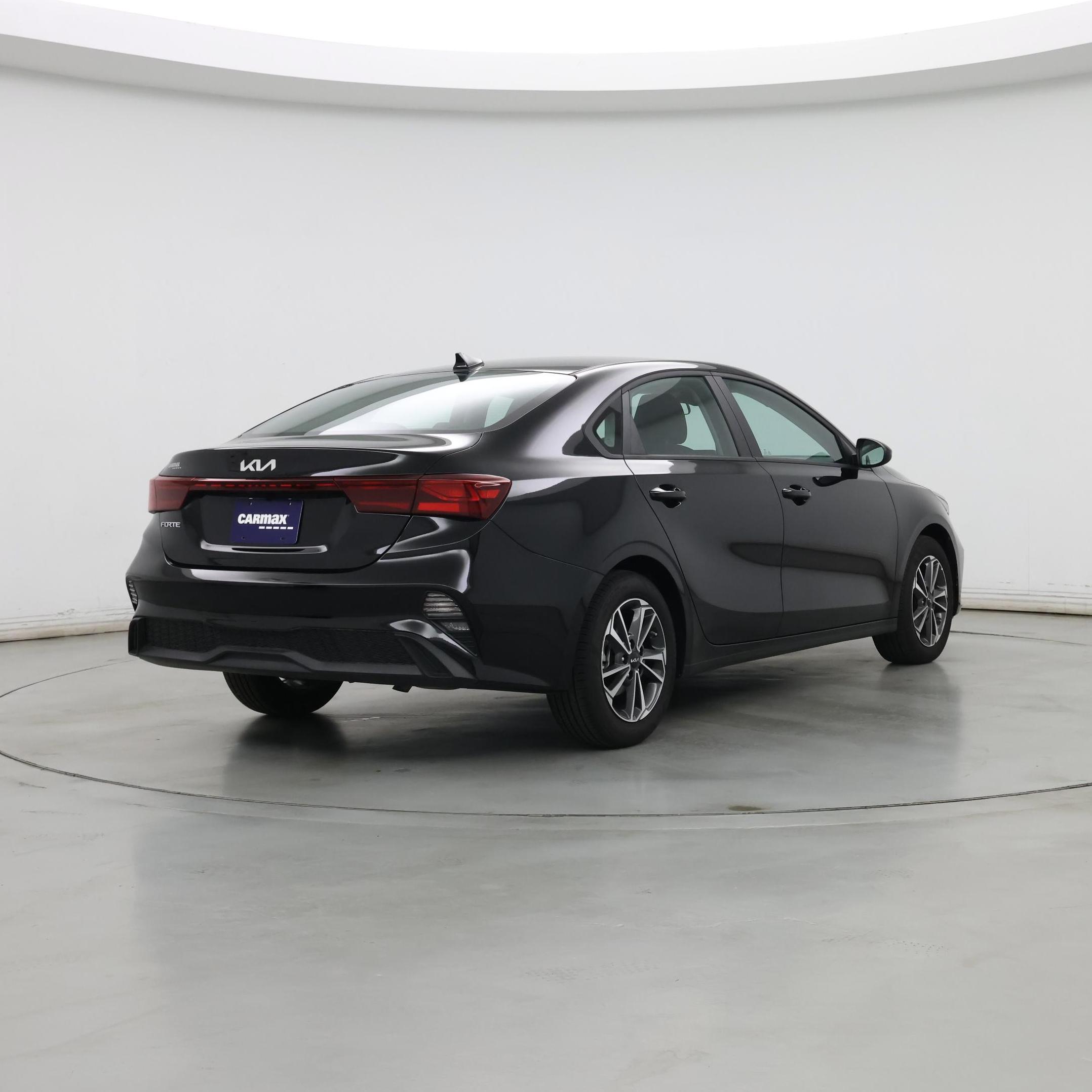 Thumbnail: 2024 Kia Forte - 8
