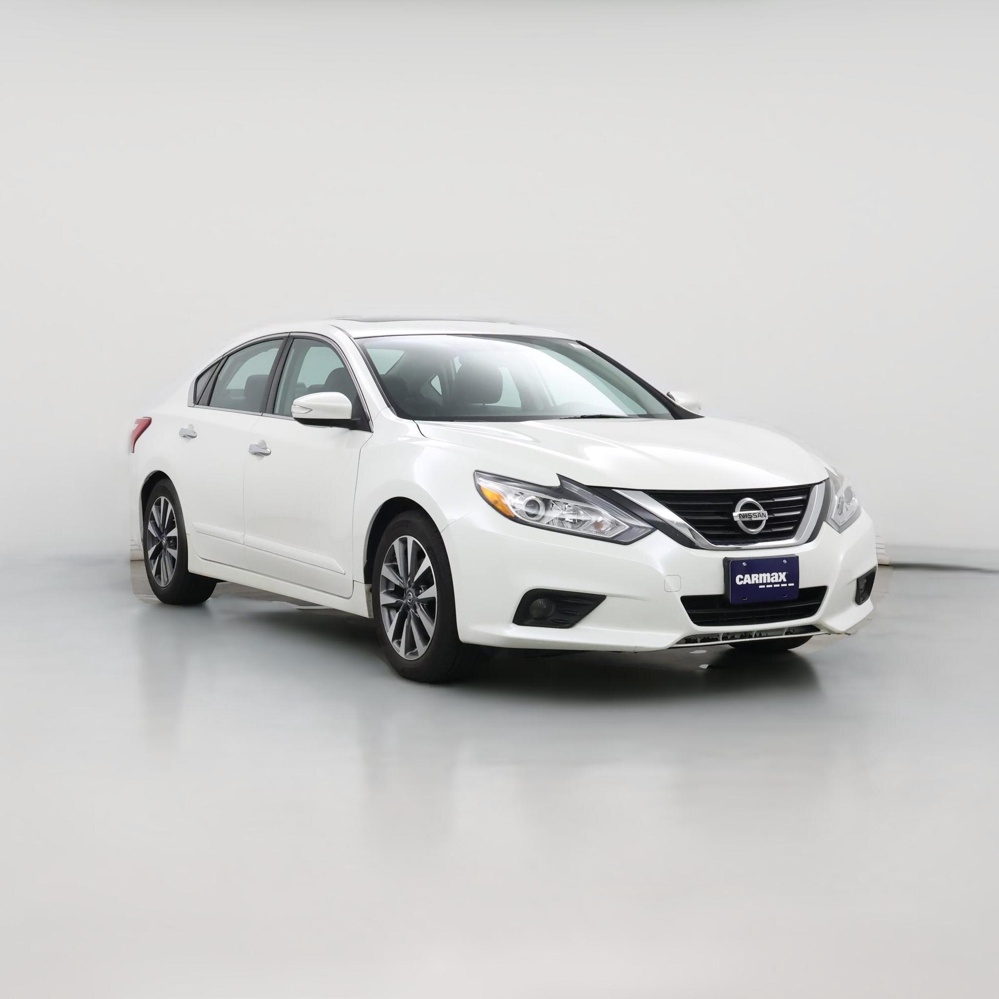 Thumbnail: 2016 Nissan Altima - 1