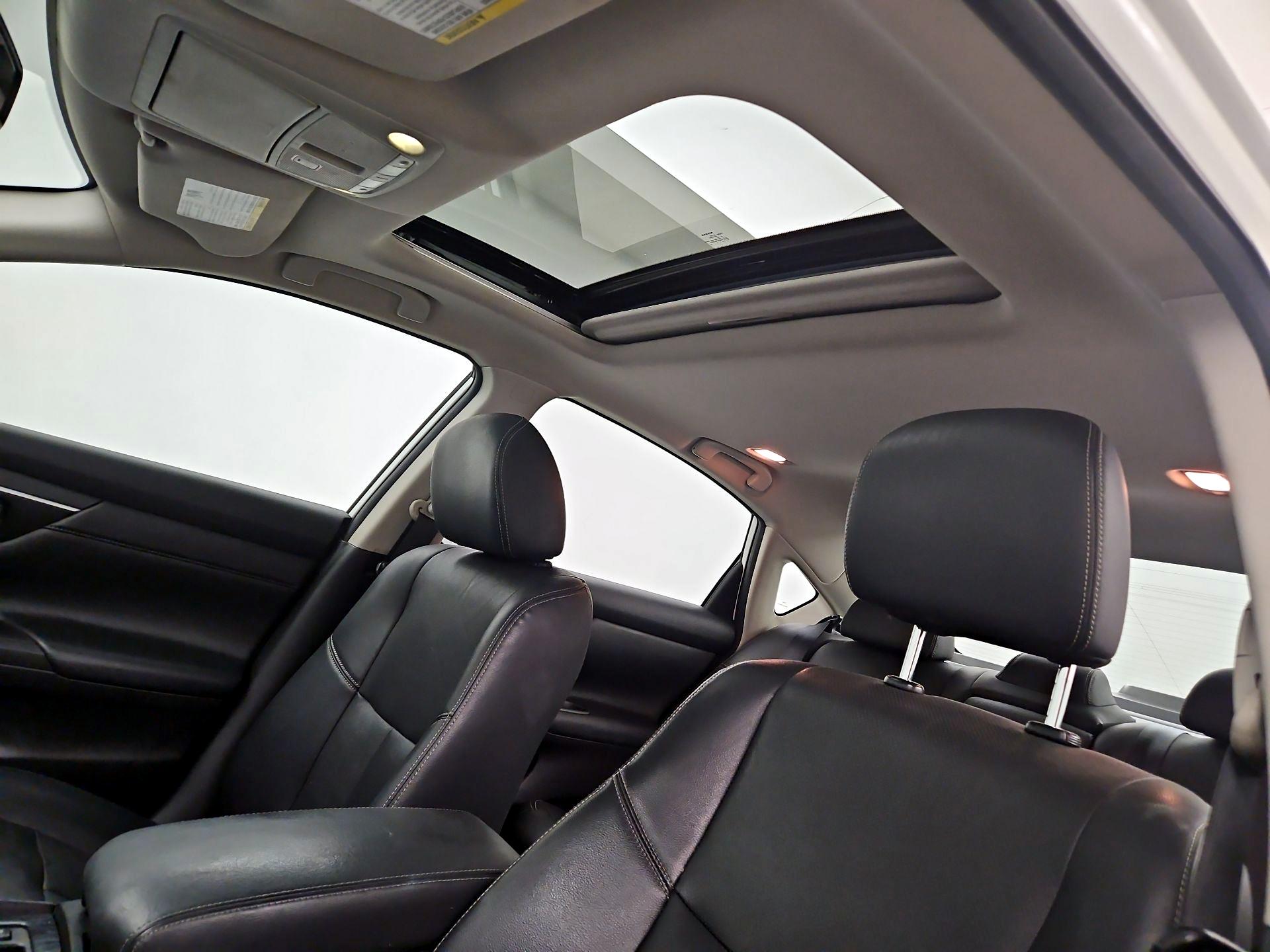 Thumbnail: 2016 Nissan Altima - 19