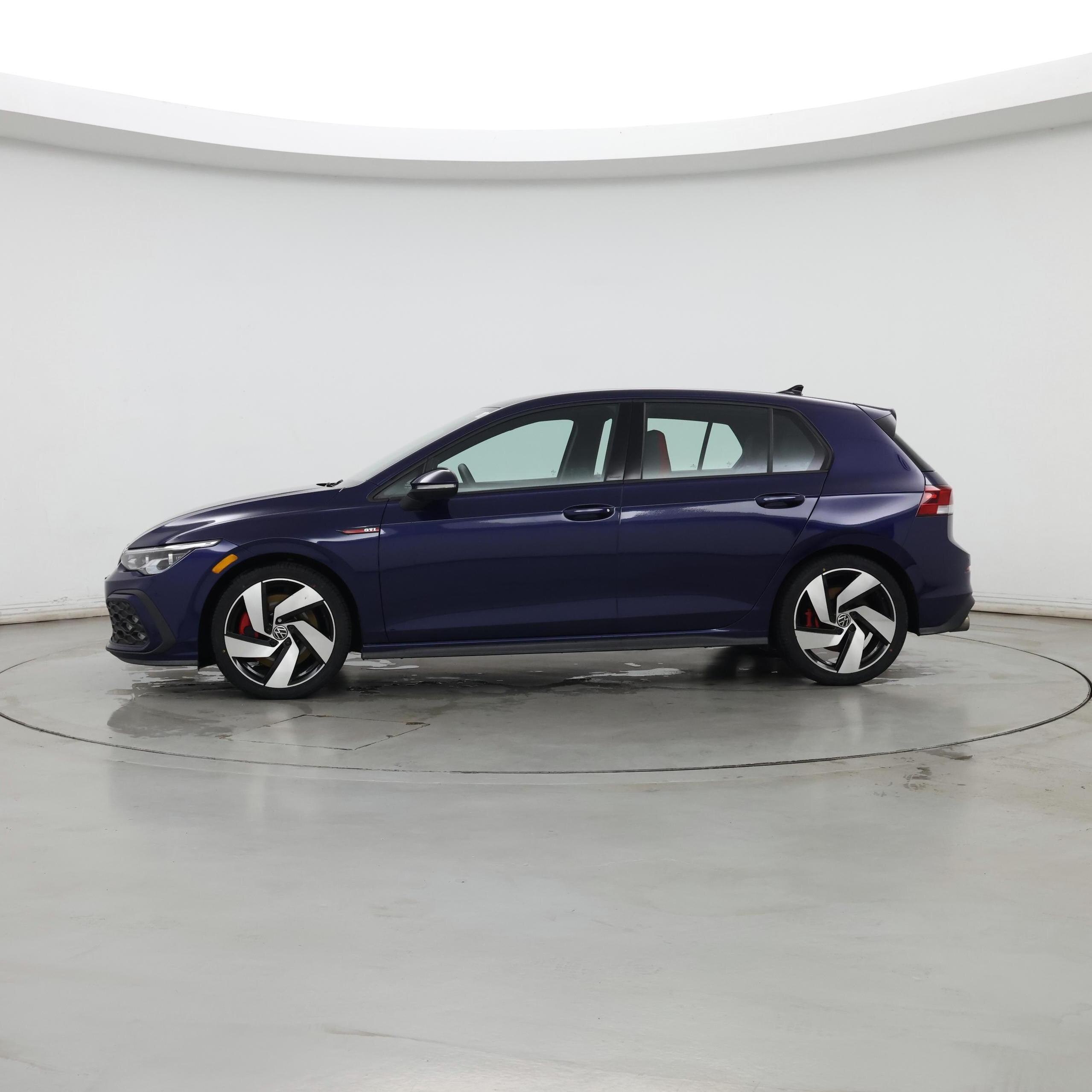 Thumbnail: 2024 Volkswagen Golf - 3
